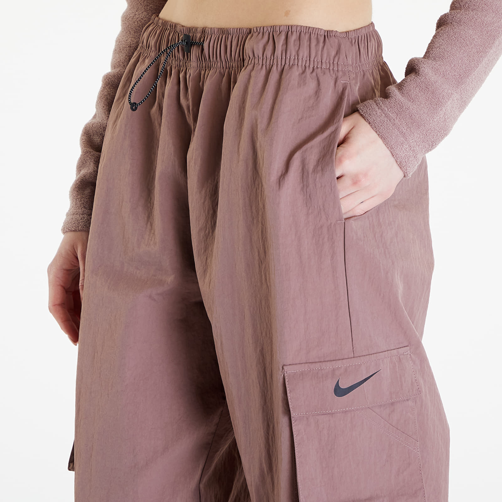 Pants Nike Sportswear Essential Women's High-Rise Woven Cargo Pants Smokey Mauve/ Black