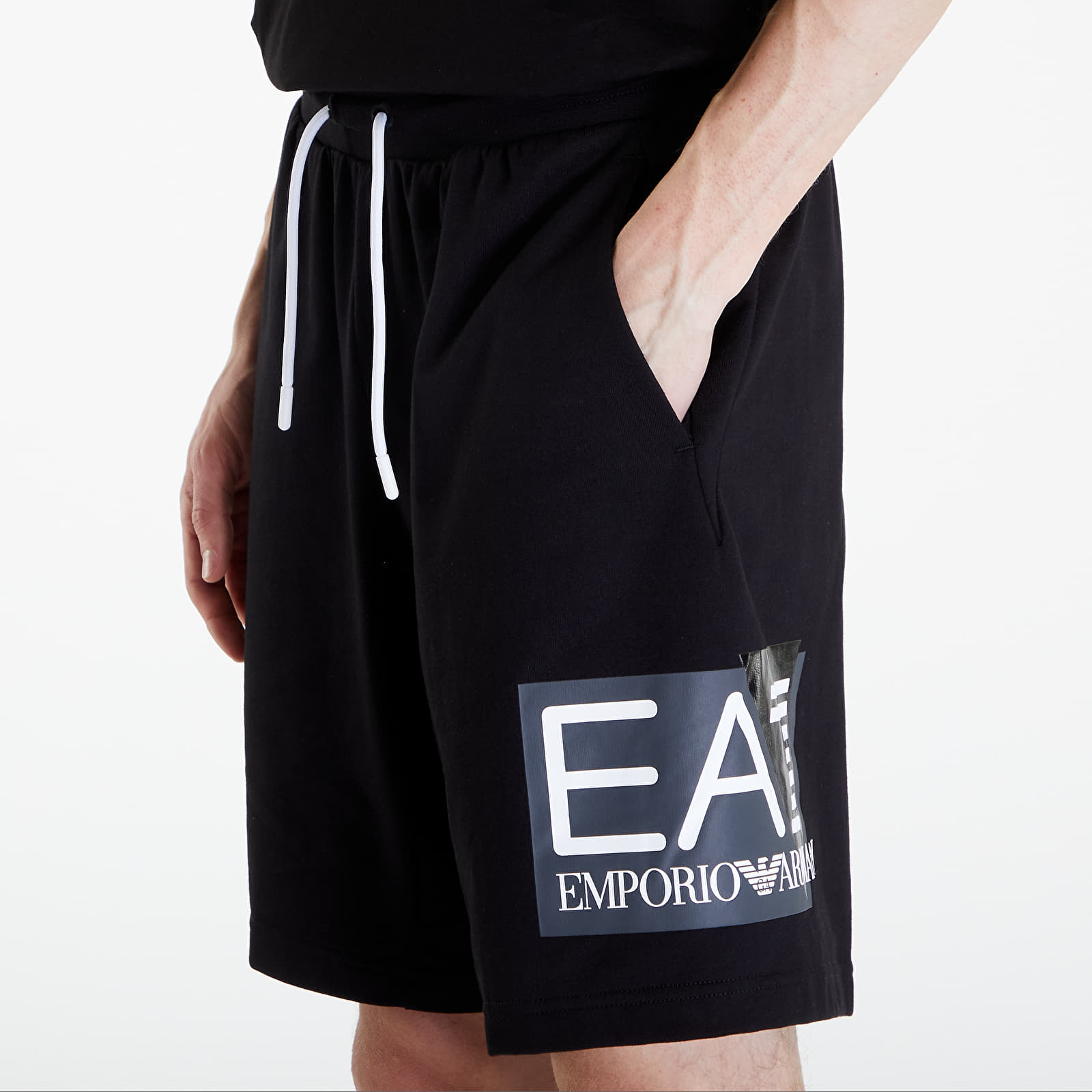Szorty EA7 Emporio Armani Shorts Black