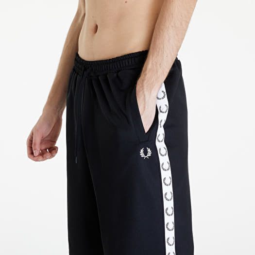 Fred perry shorts clearance
