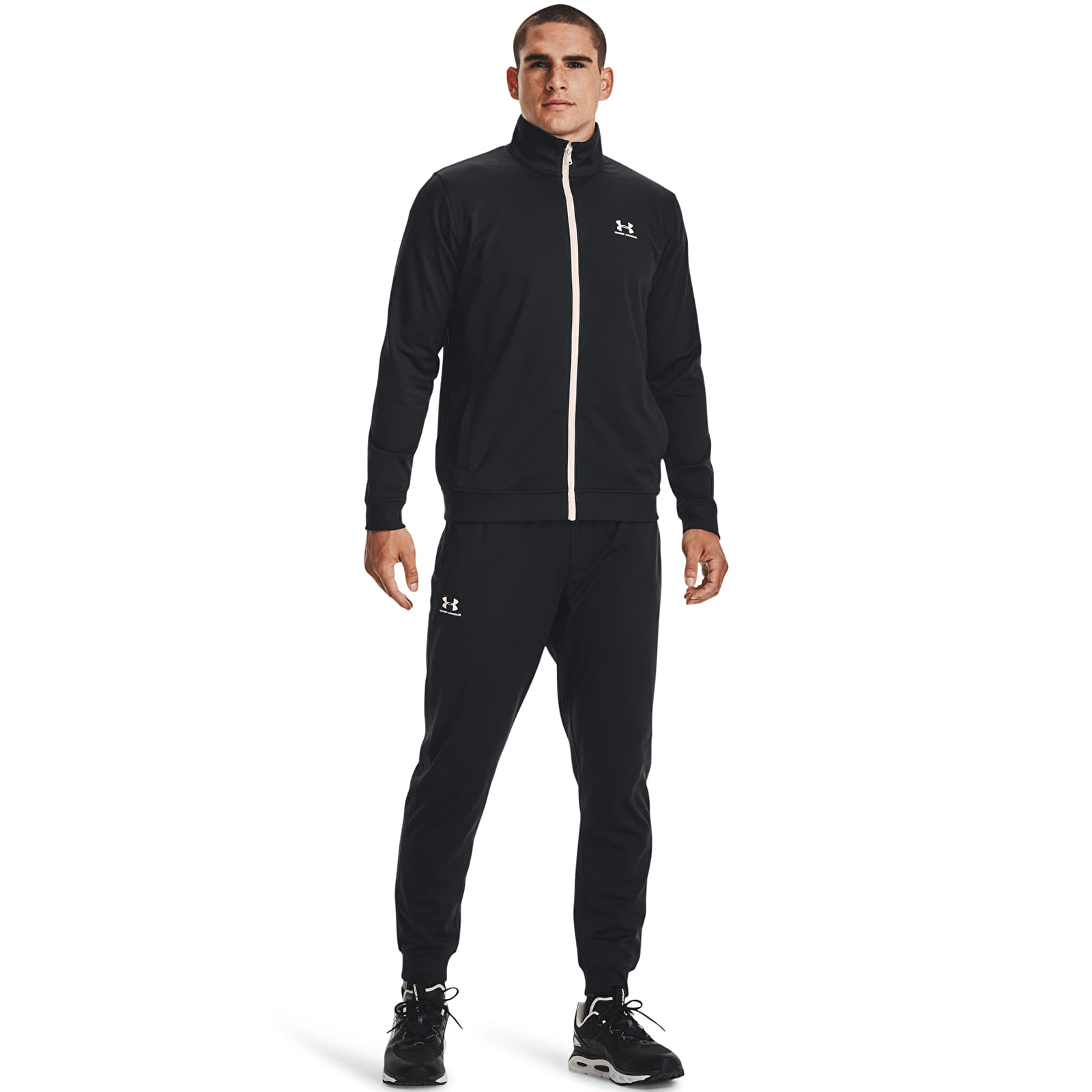 Jacken Under Armour Sportstyle Tricot Jacket Black Queens
