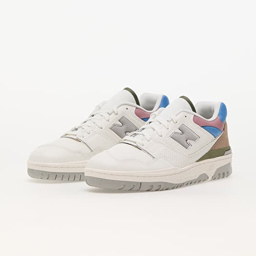 Baskets et chaussures pour hommes New Balance 550 Sea Salt Queens