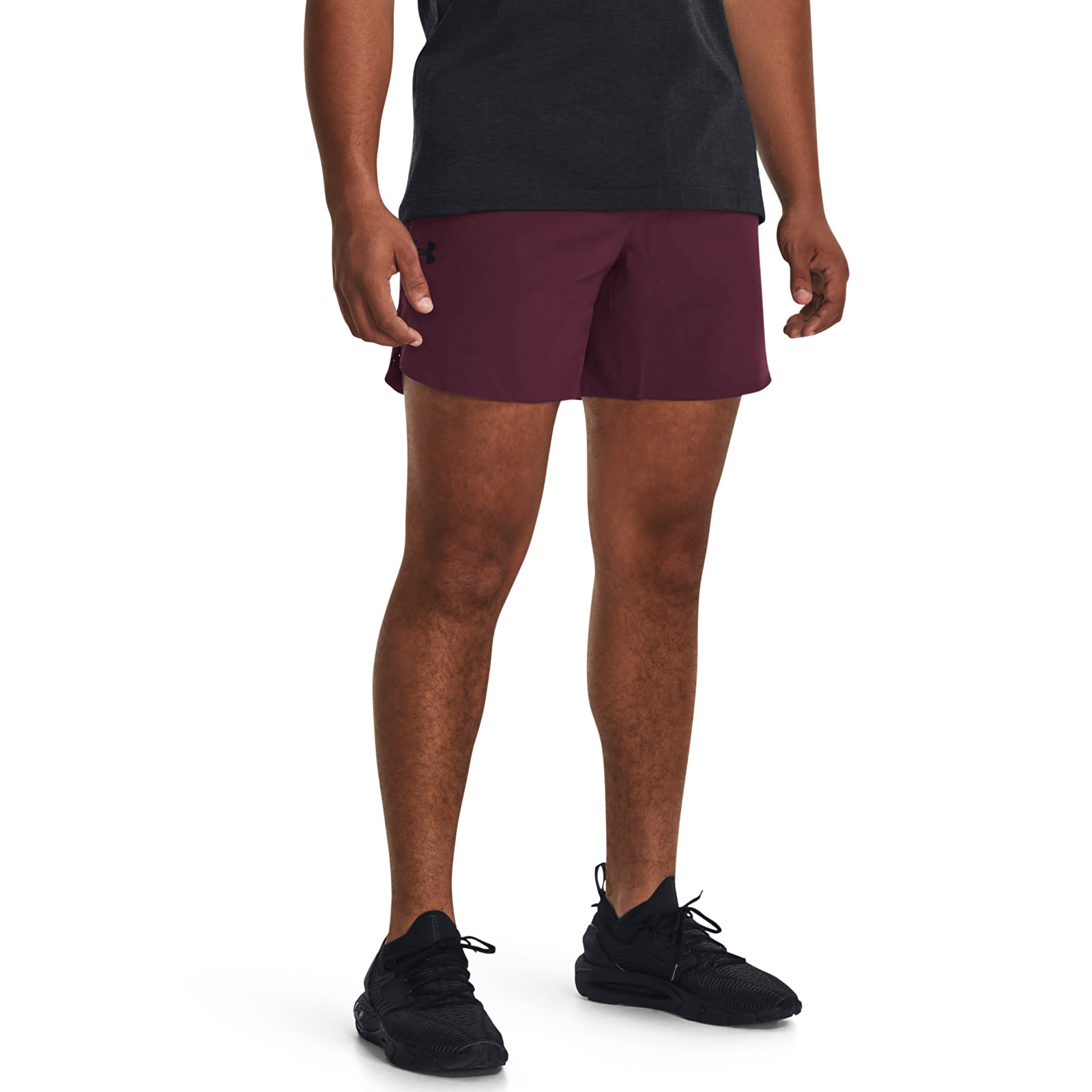 Kratke hlače Under Armour Peak Woven Shorts Dark Maroon
