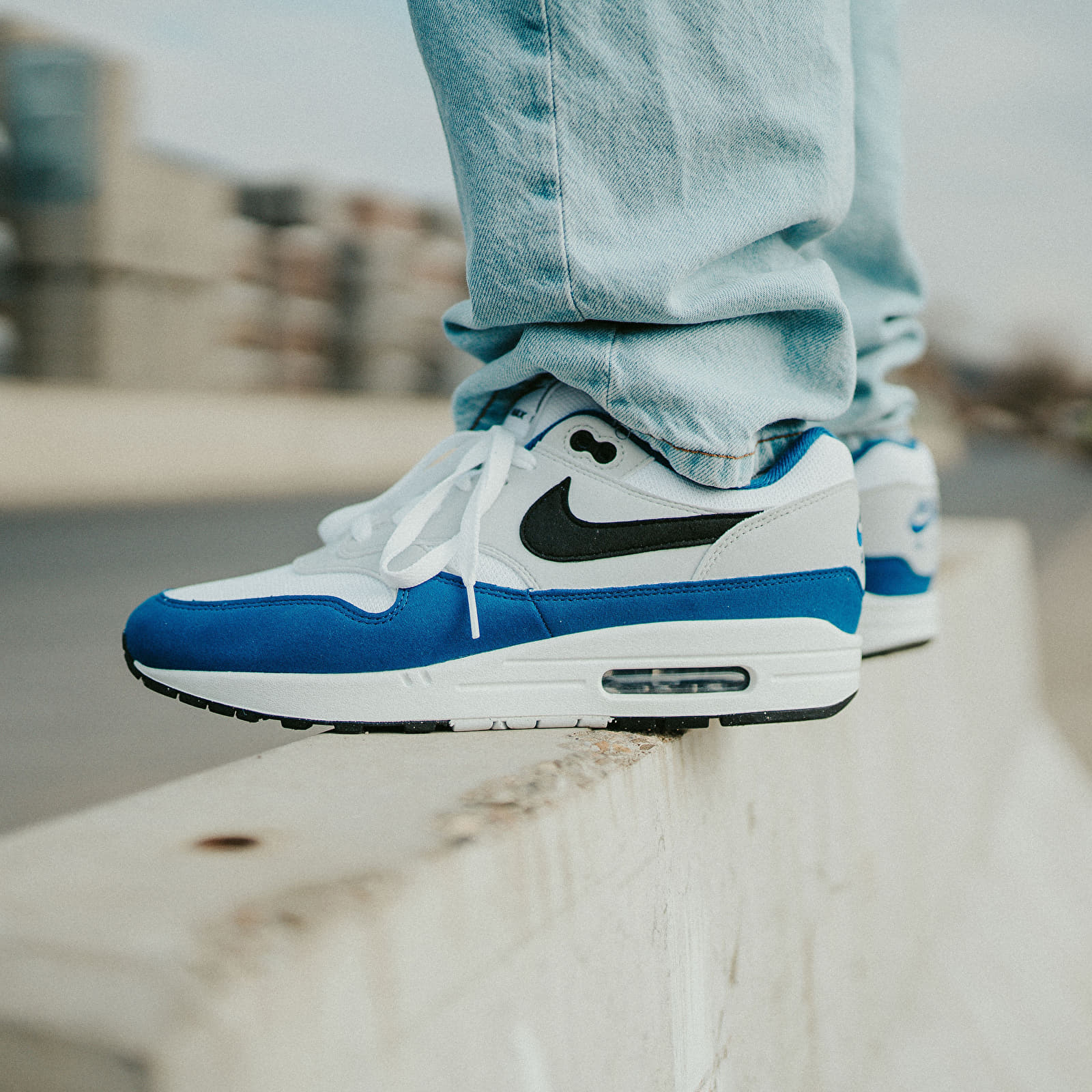 Nike air max 1 white photo blue hot sale