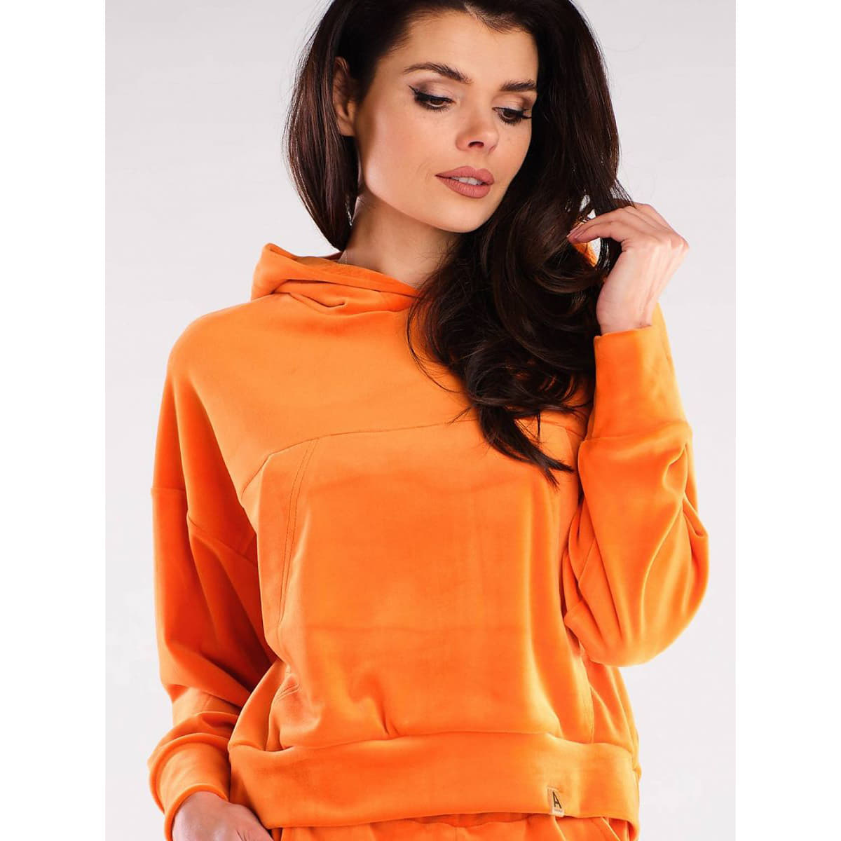 awama-model-155468
