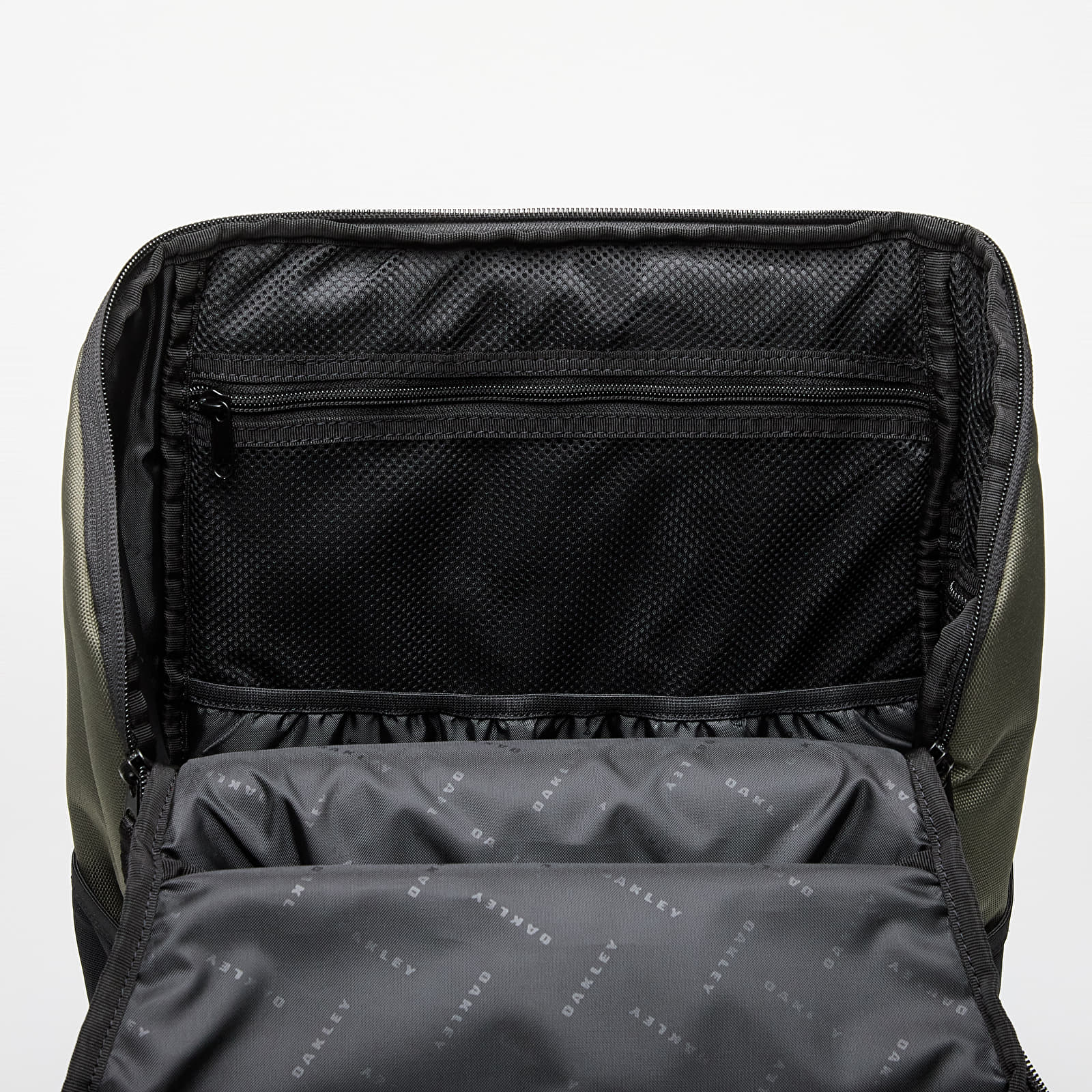 Batohy Oakley Urban Path Rc 25L Backpack New Dark Brush