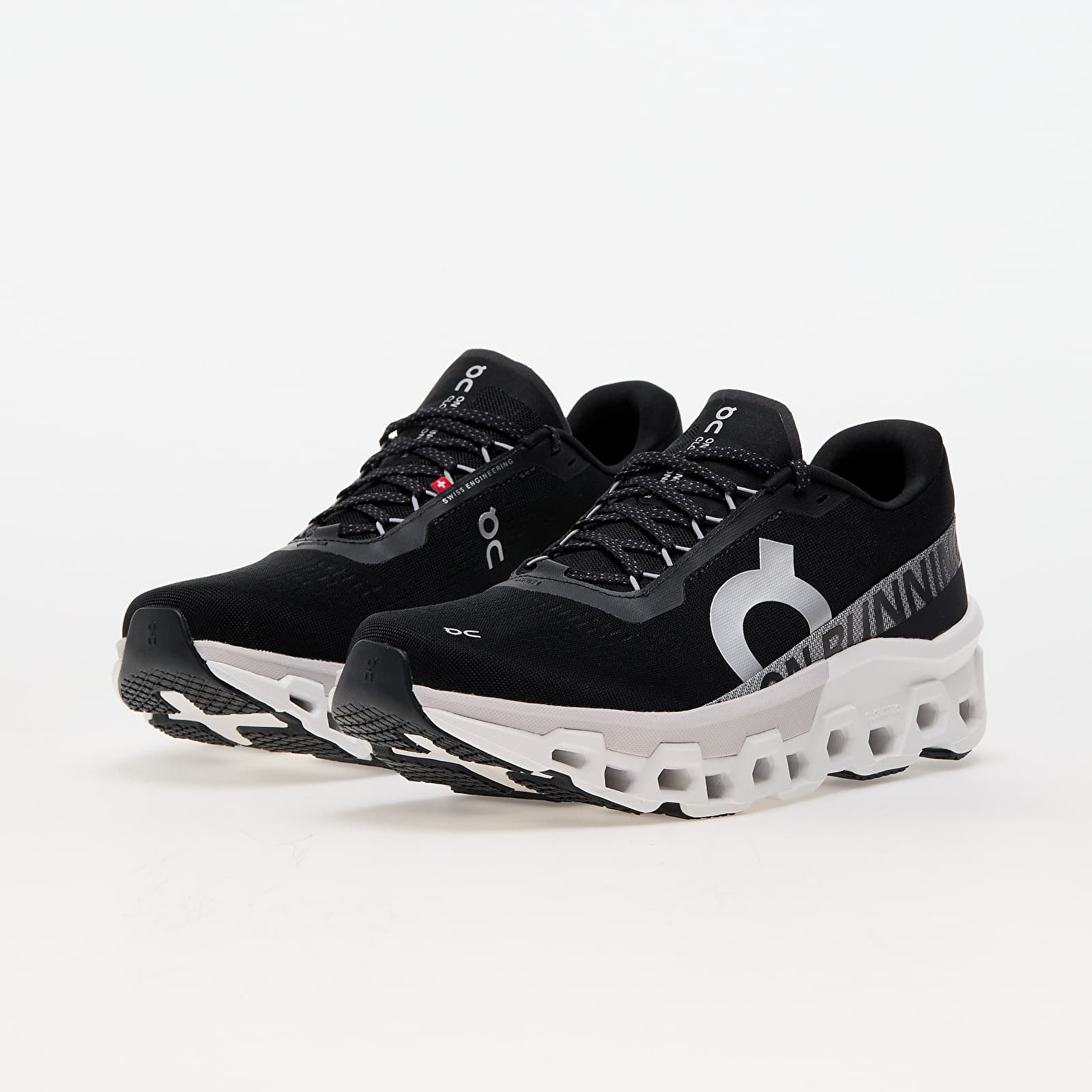 Vīriešu čības un apavi On M Cloudmonster 2 Black/ Frost