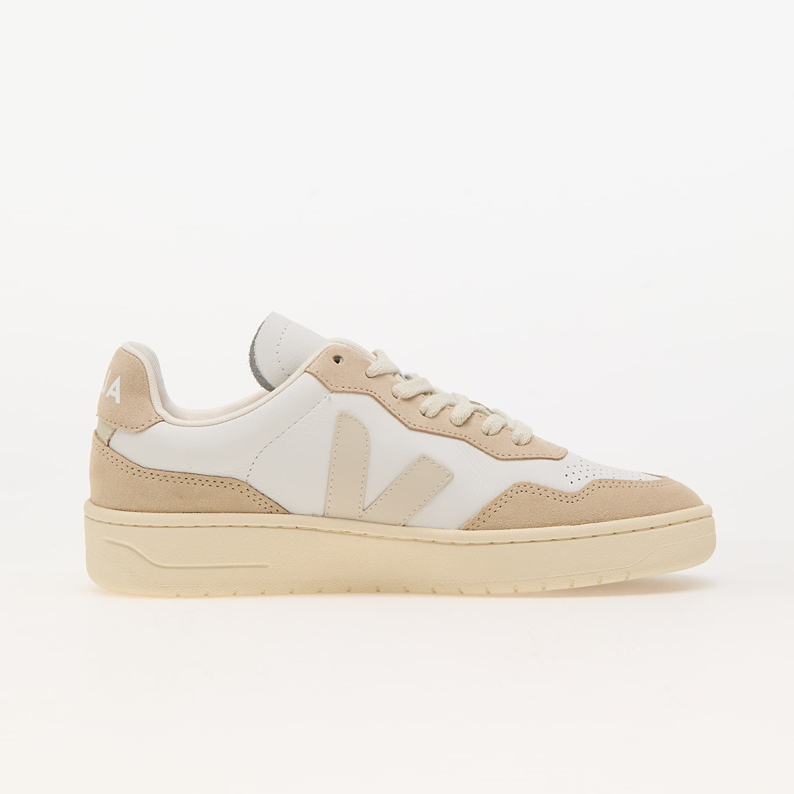 Sneakers und Schuhe für Frauen Veja W V-90 Extra White Pierre Almond
