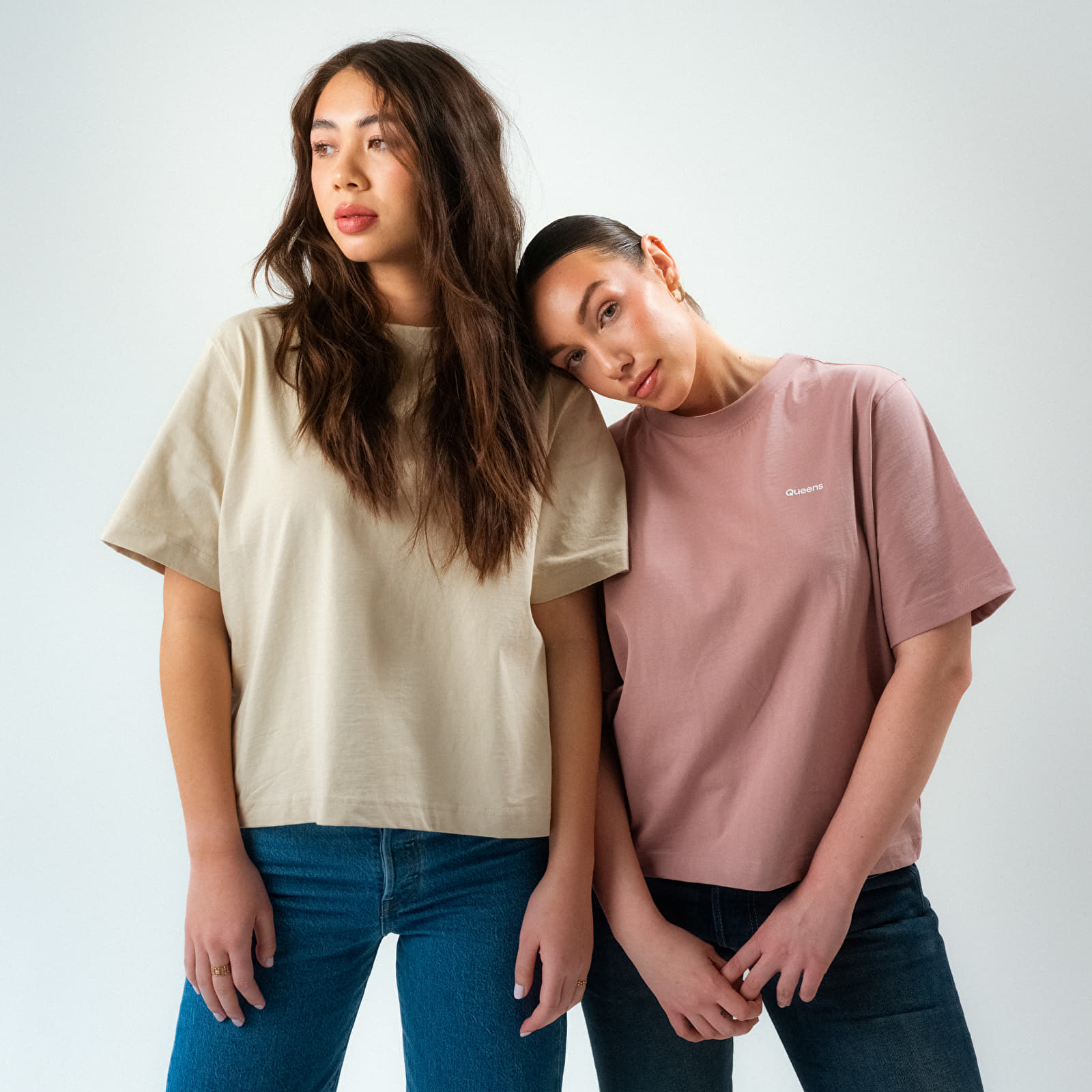 T-Shirts Queens Women's Essential T-Shirt With Contrast Print Pink