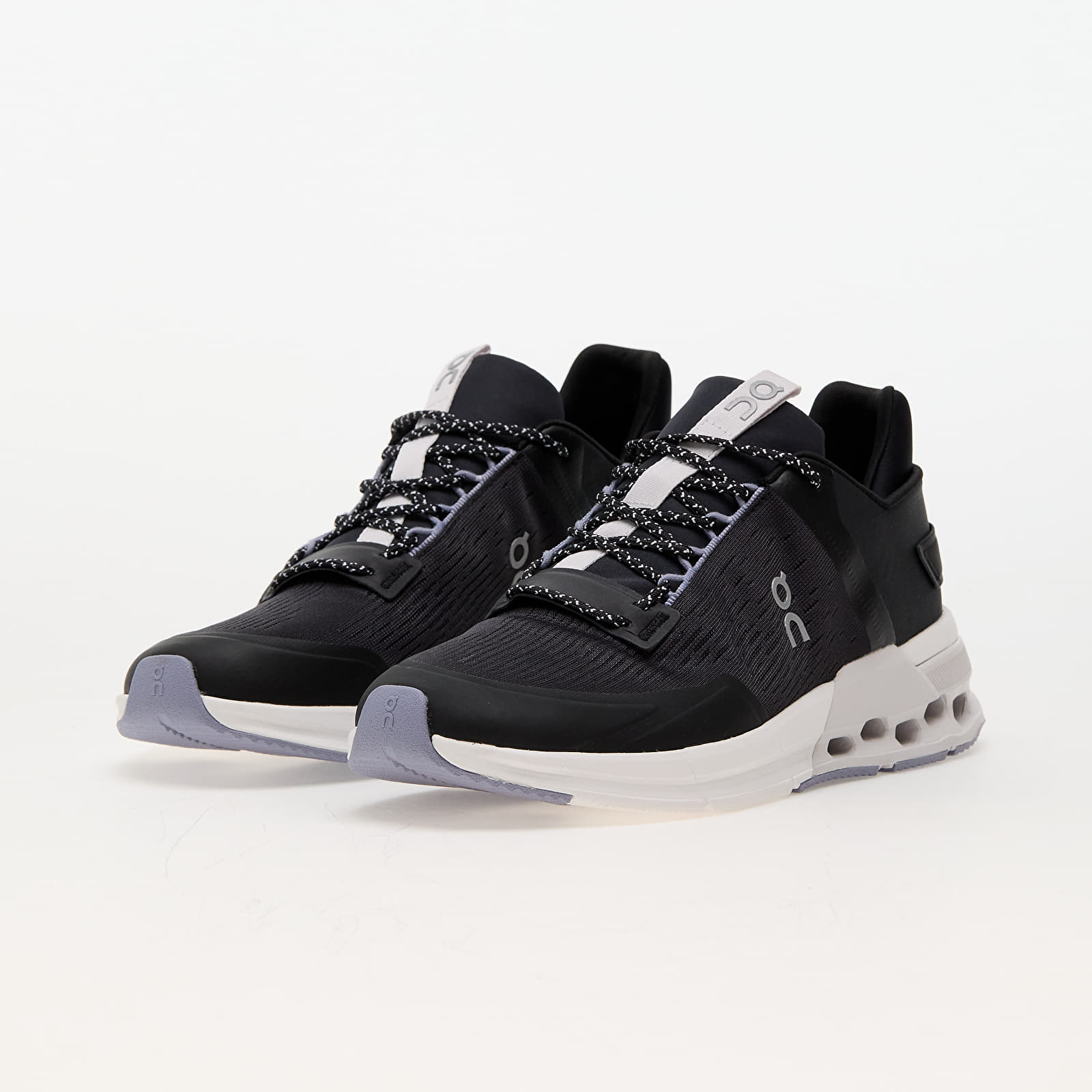Sieviešu kedas un apavi On W Cloudnova Flux Black/ Feather