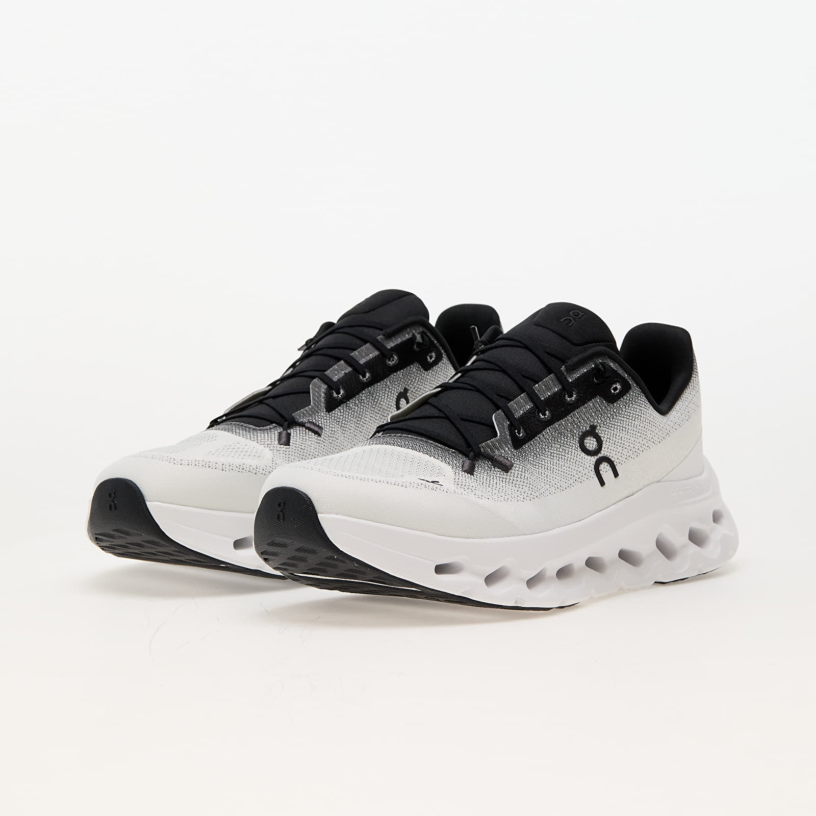 Herenschoenen On M Cloudtilt Black/ Ivory