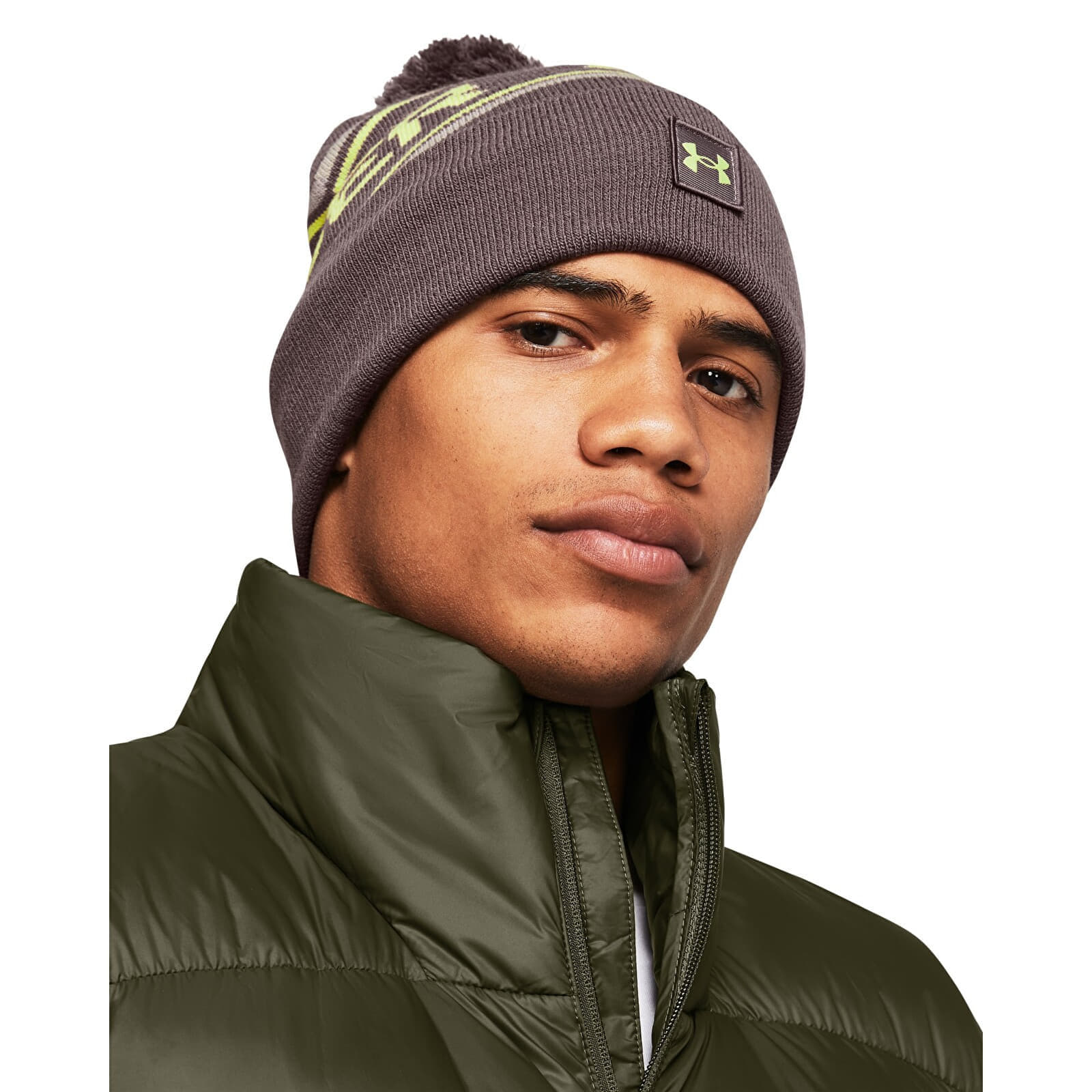 Under Armour MenS Halftime Pom Beanie Ash Taupe Universal