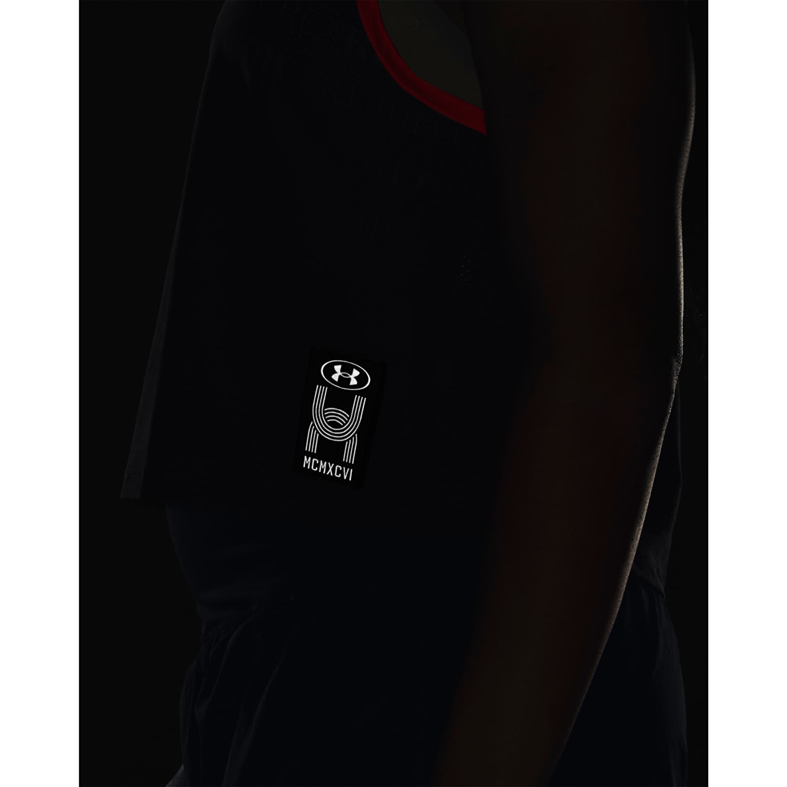 Tank tops Under Armour Run Anywhere Tank Black