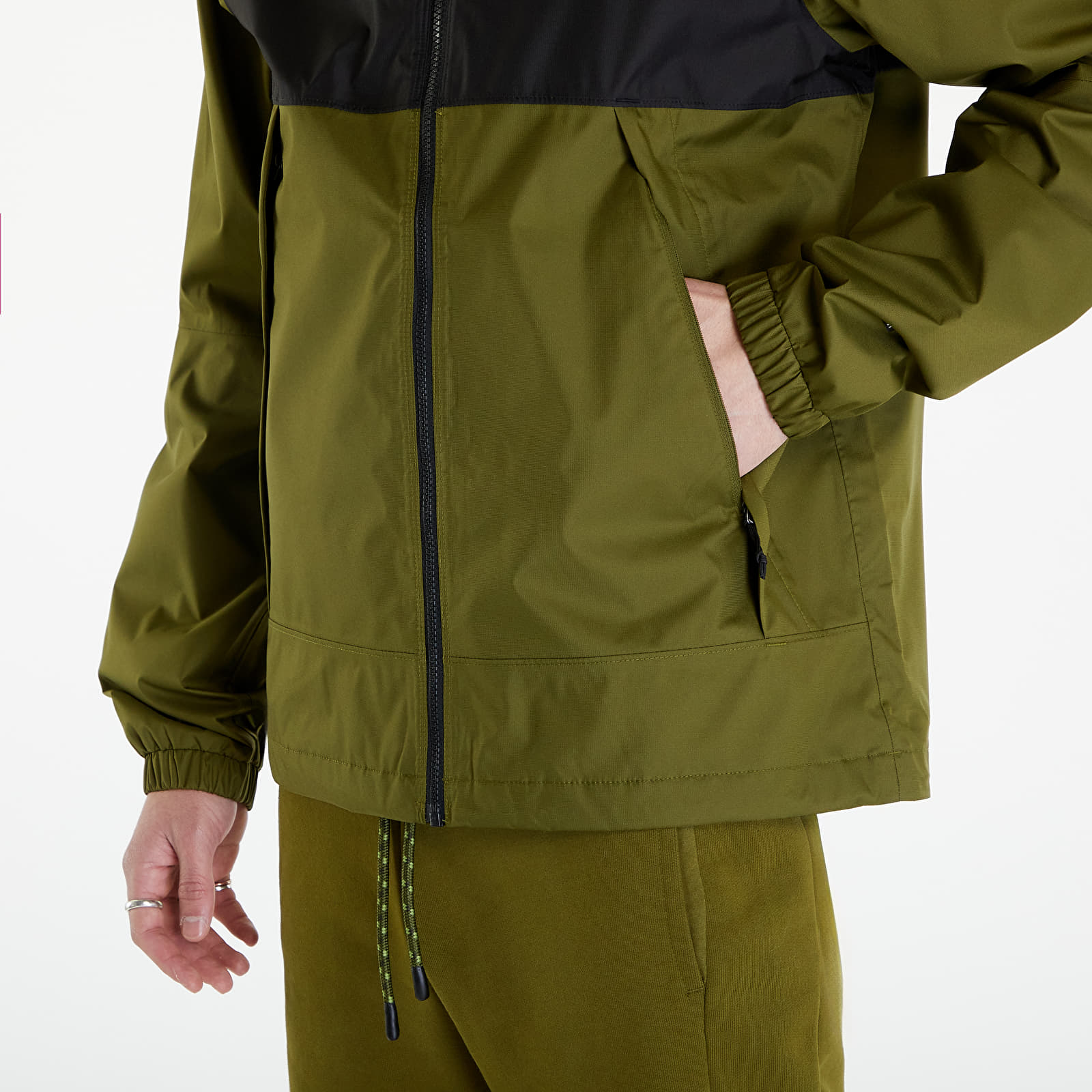 Bundy The North Face Mountain Q Jacket Forest Olive