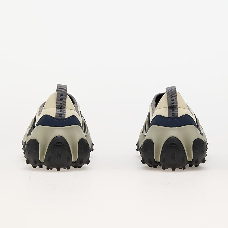 Oakley Edge Icon Cream/ Navy | Queens
