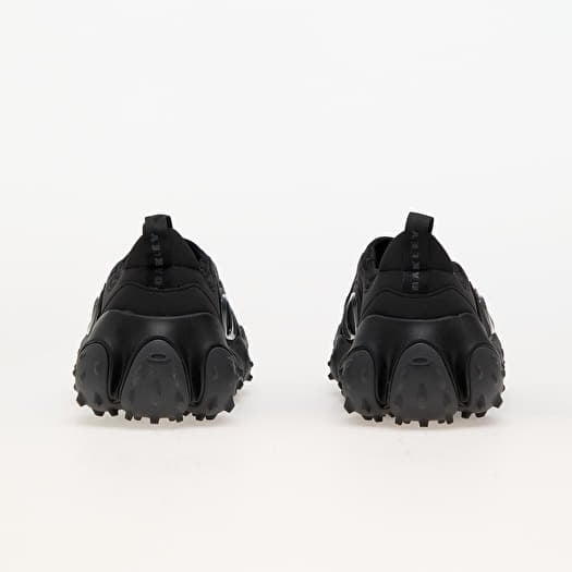 Blackout vapormax plus shop