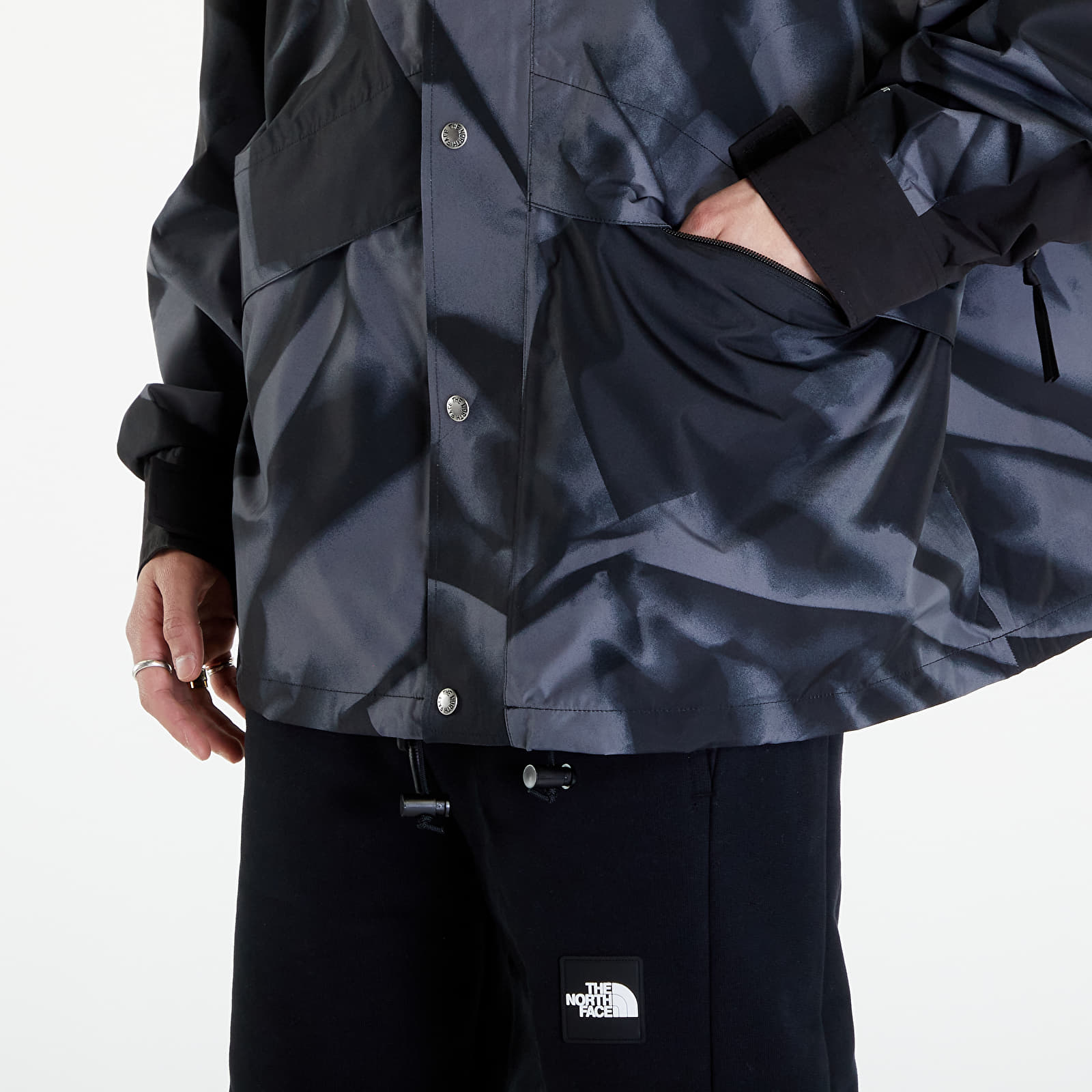 Větrovky The North Face 86 Retro Mountain Jacket Smoked Smoked Pearl