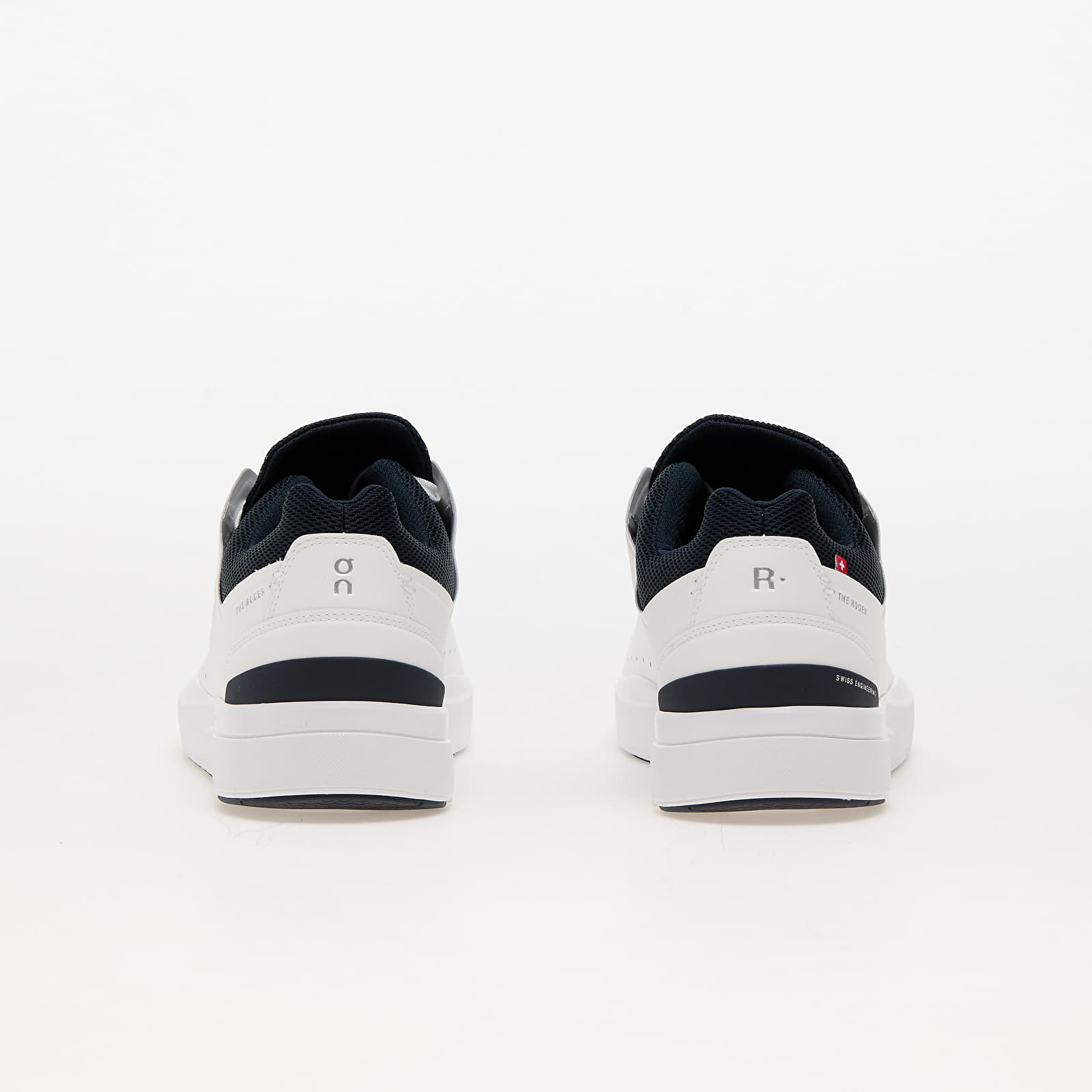 Men's sneakers and shoes On M The Roger Advantage White/ Midnight