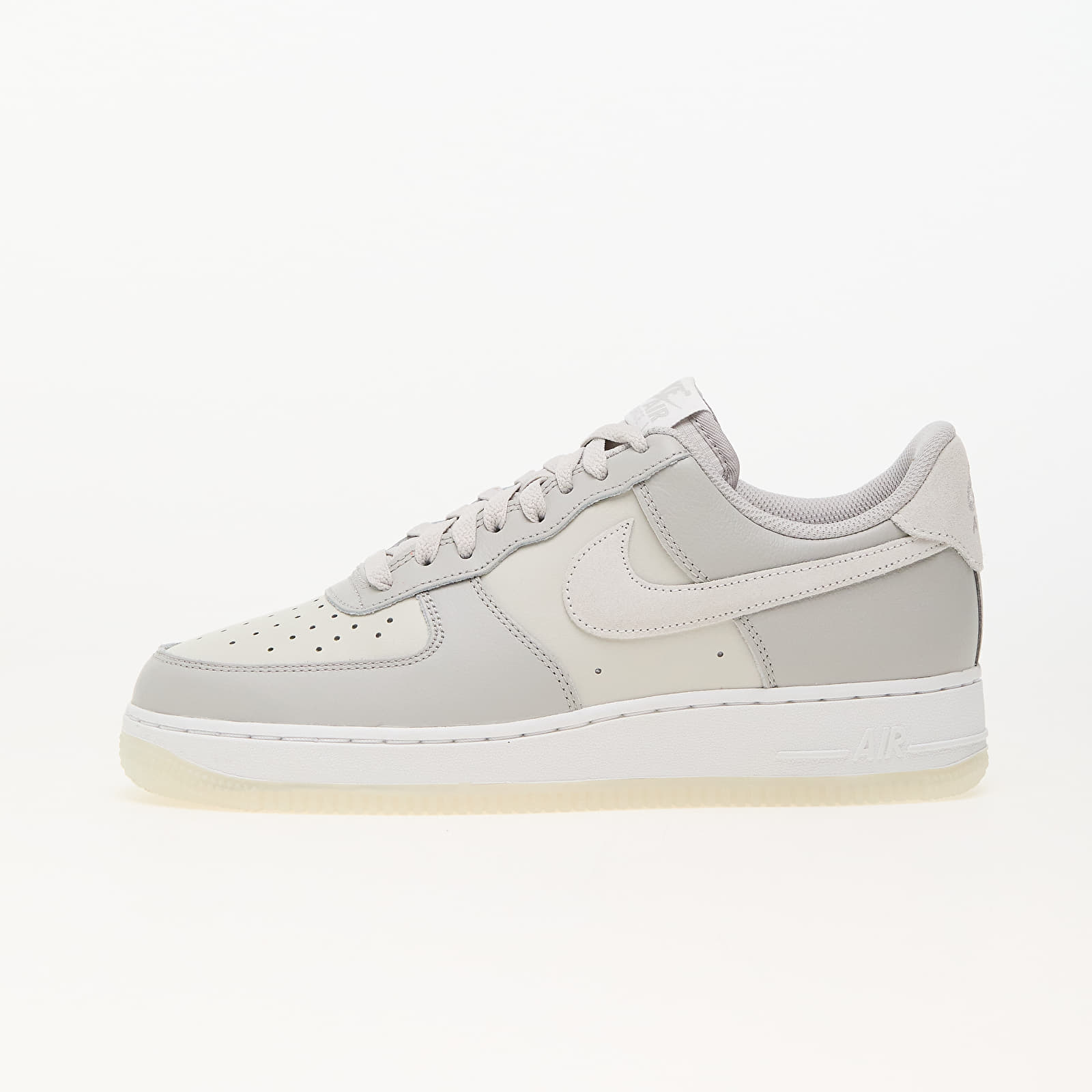 Pánské tenisky a boty Nike Air Force 1 '07 Lv8 Light Bone/ Summit White-Lt Iron Ore