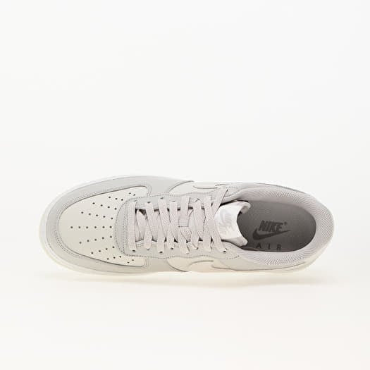 Scarpe e scarpe da ginnastica da uomo Nike Air Force 1 07 Lv8 Light Bone Summit White Lt Iron Ore Queens