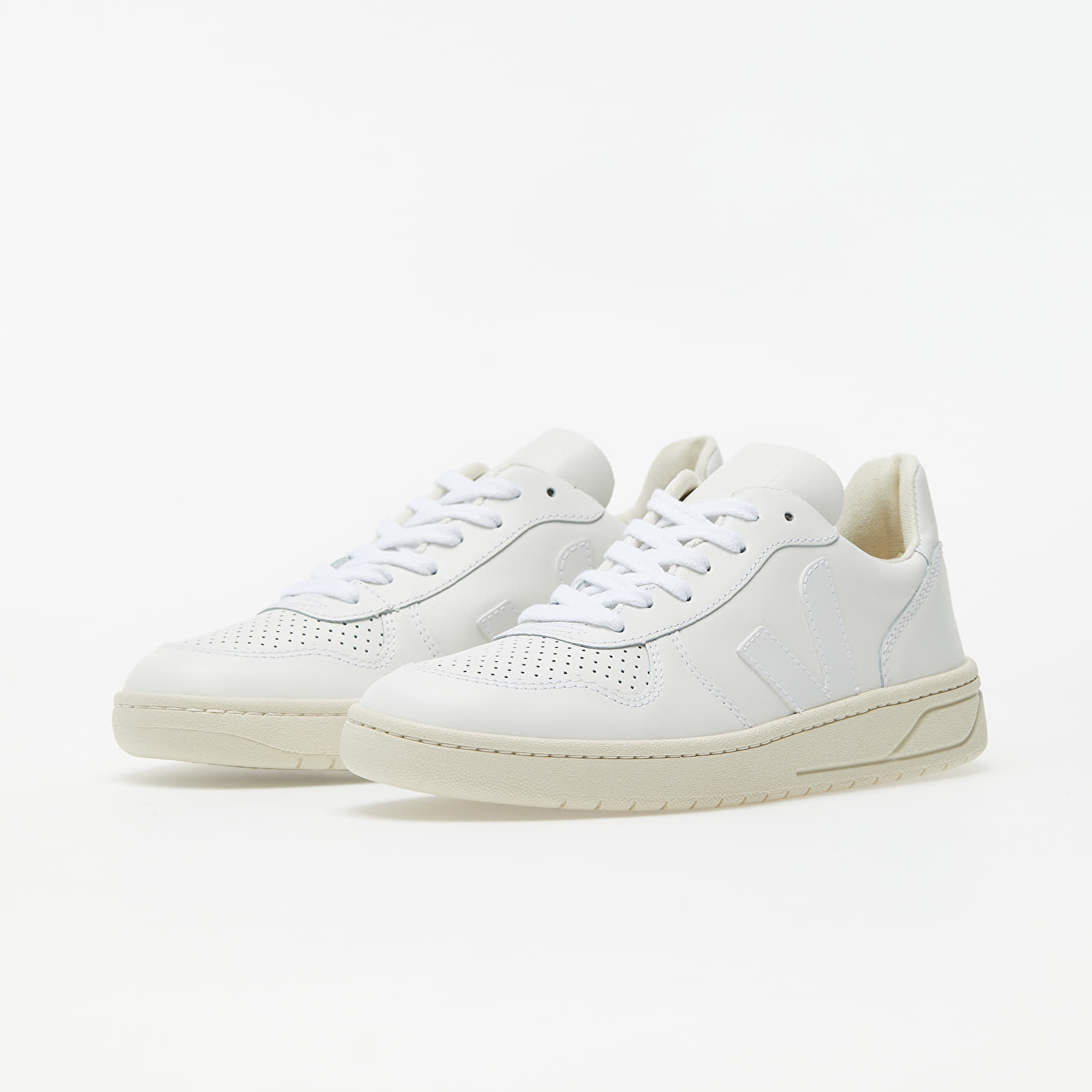 Women's sneakers and shoes Veja W V-10 Open White