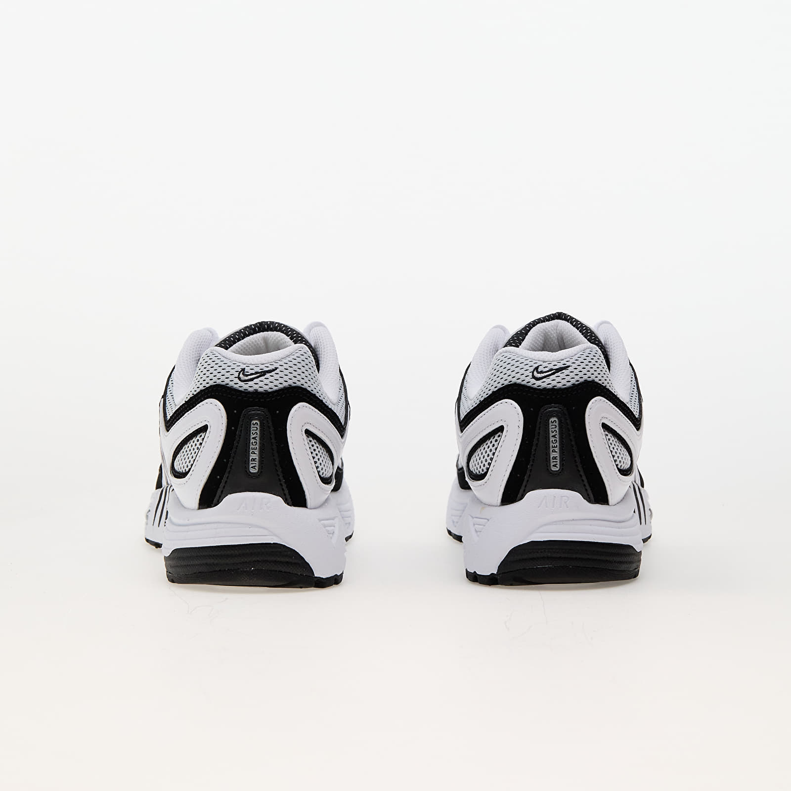 Baskets et chaussures pour hommes Nike Air Peg 2K5 White/ Metallic Silver-Black
