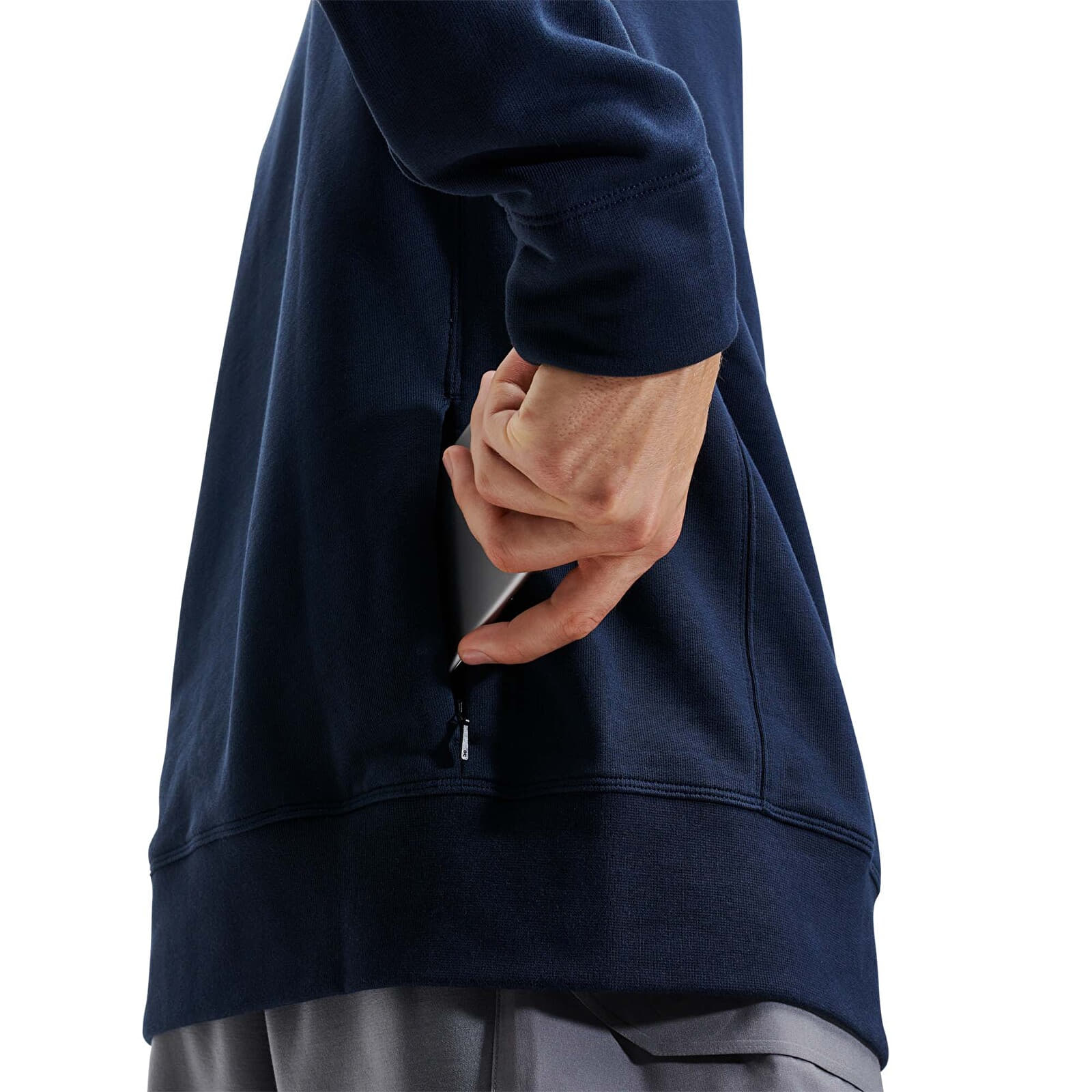 Kapuutsikud ja kampsunid On Crew Neck Navy
