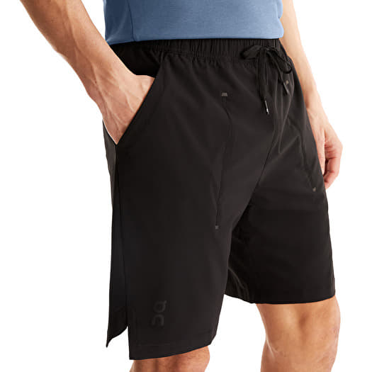 On Focus Shorts Black | Queens