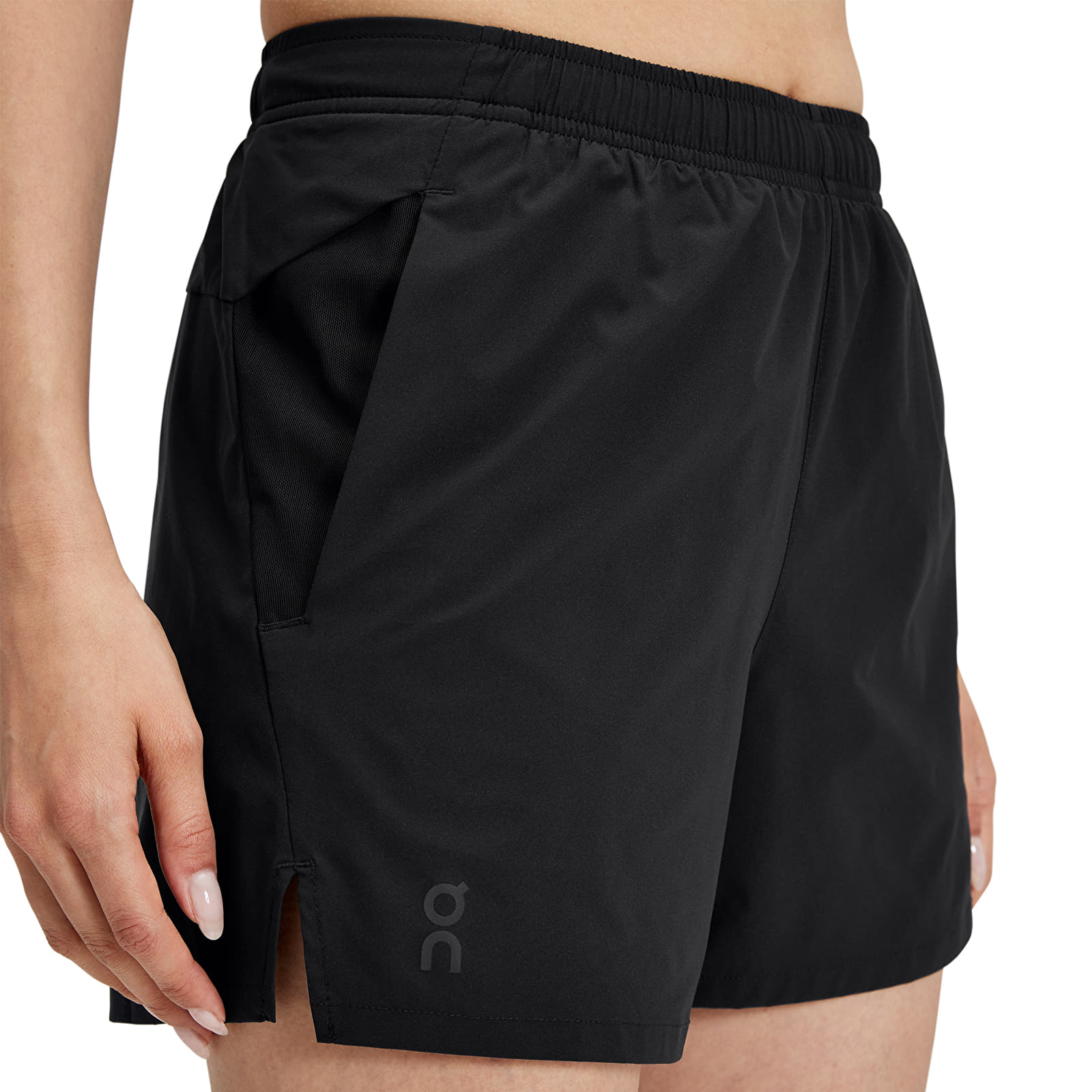 Šortky On Essential Shorts Black