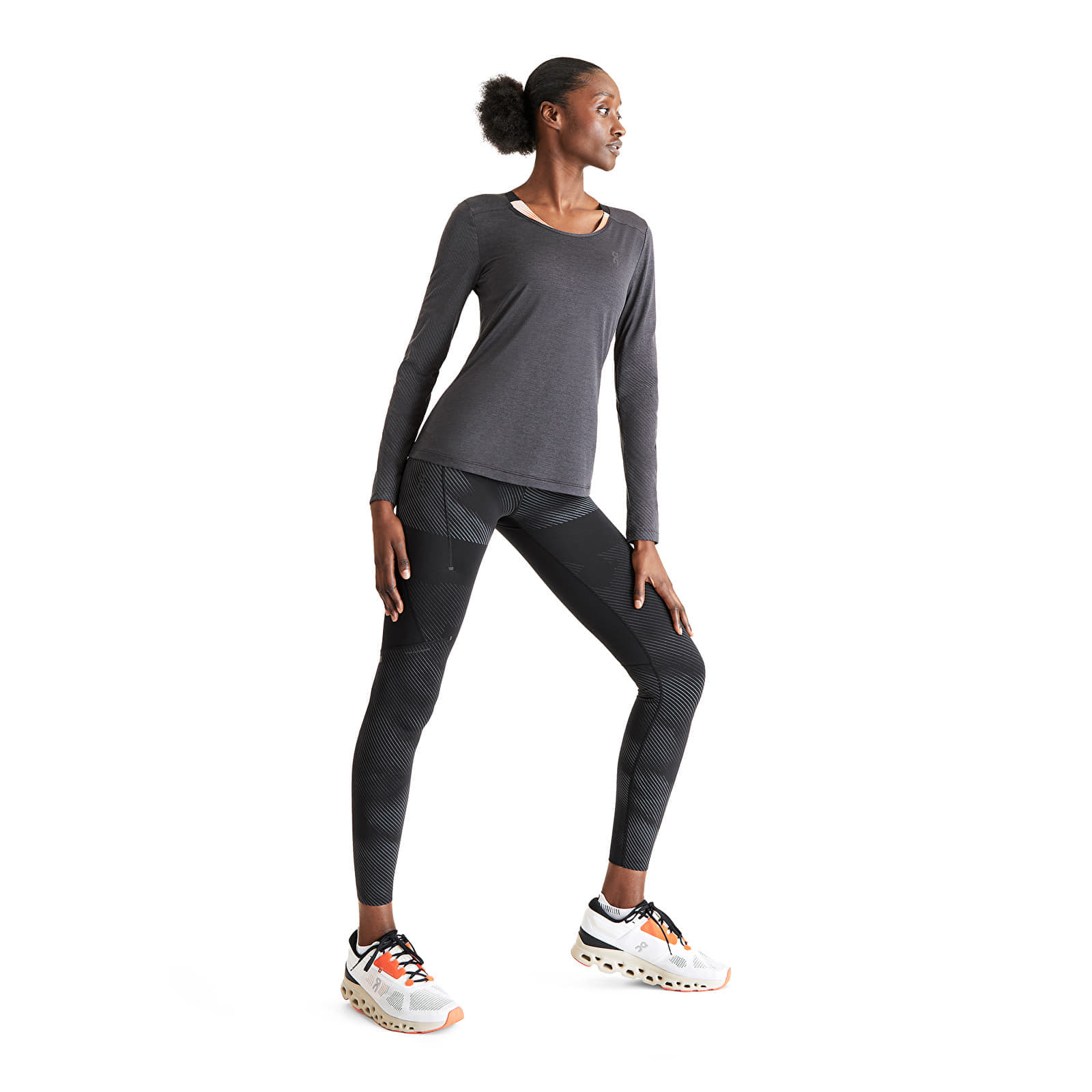 On T-shirt On Performance Long-T Lumos Black/ Iron S - 6