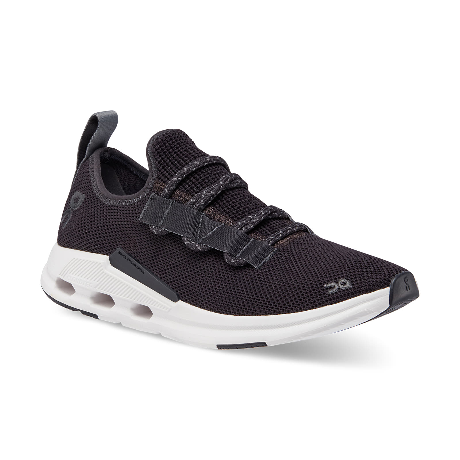 Naiste tossud ja kingad On W Cloudeasy Black/ Rock