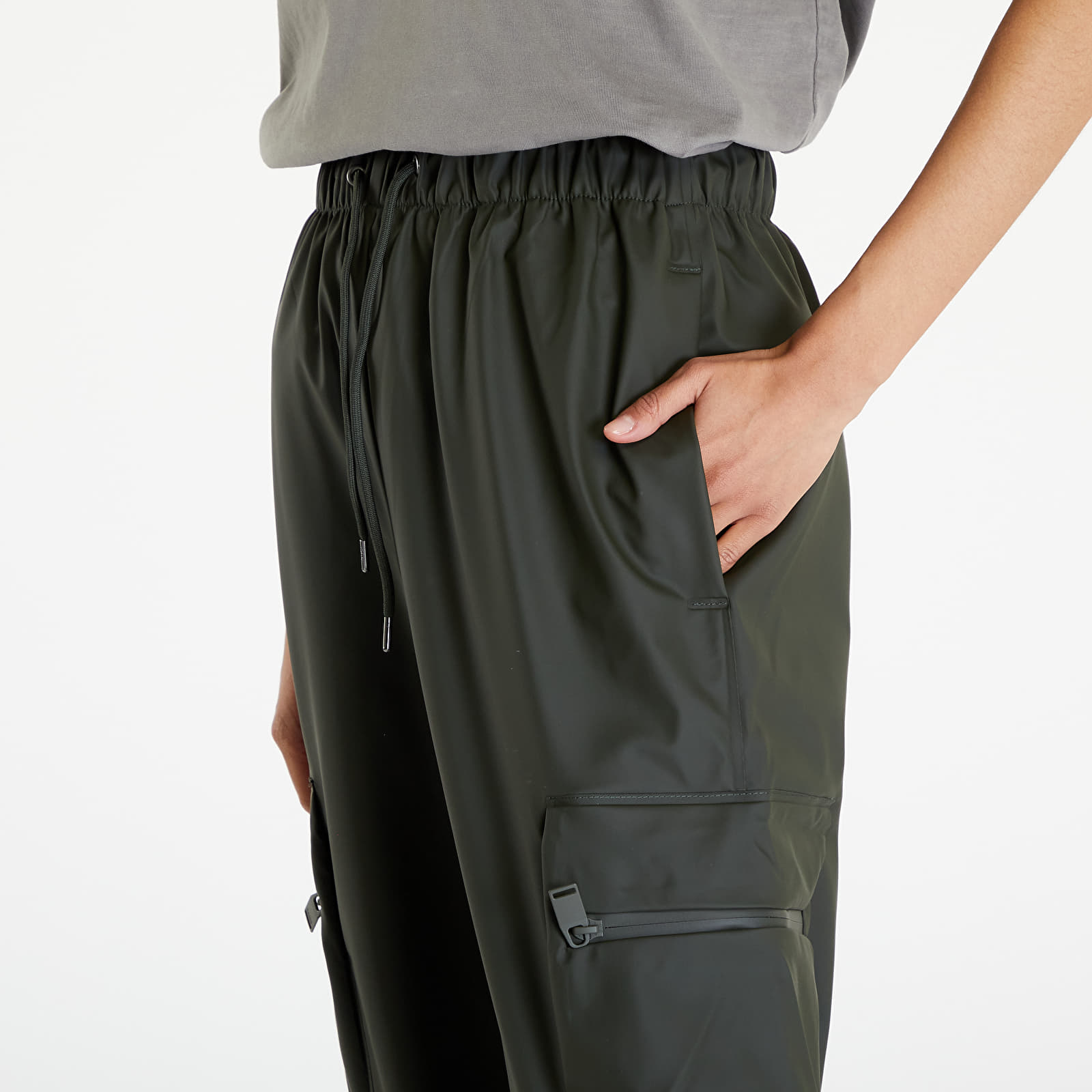 Farmerek és nadrágok Rains Cargo Rain Pants Regular W3 UNISEX 03 Green