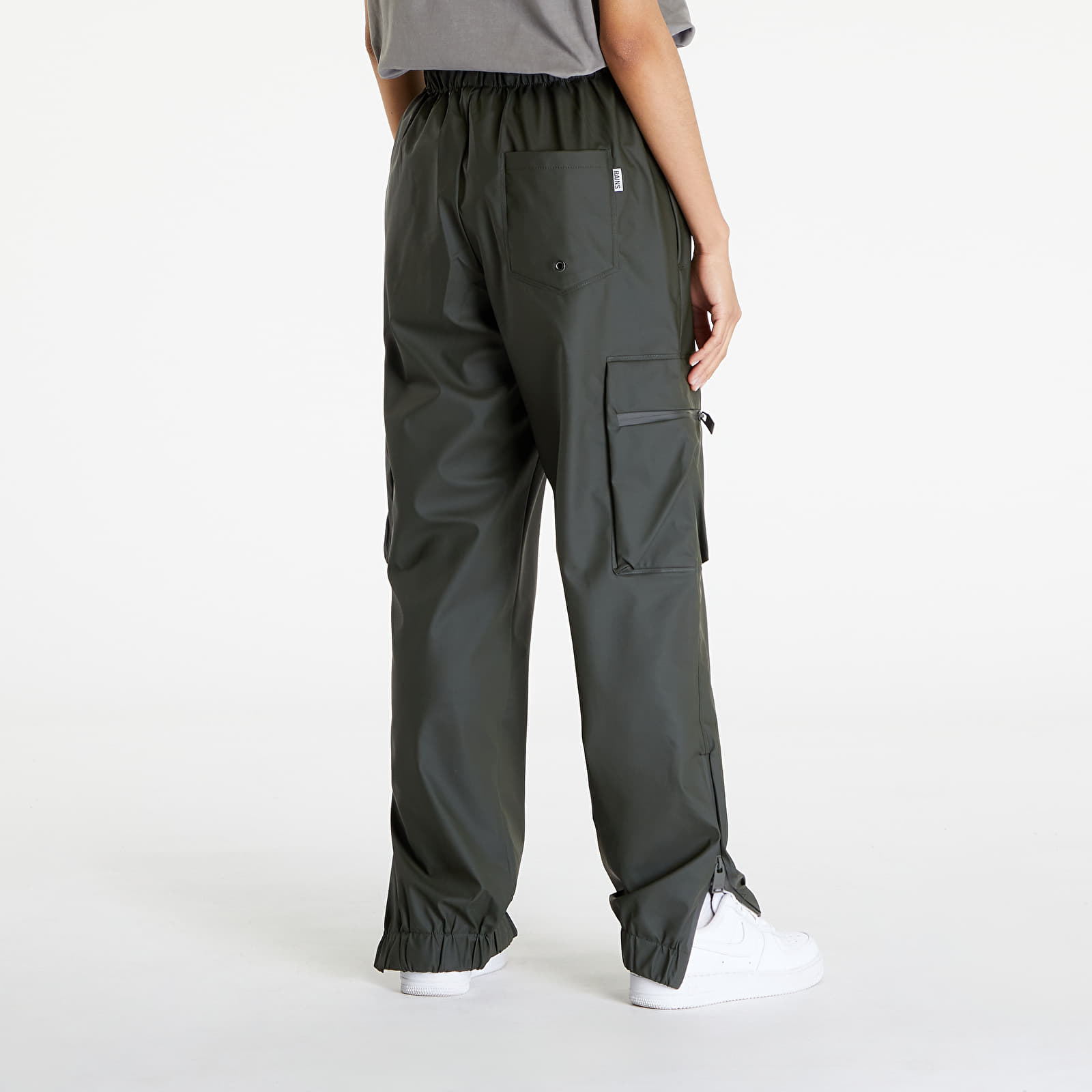 Farmerek és nadrágok Rains Cargo Rain Pants Regular W3 UNISEX 03 Green