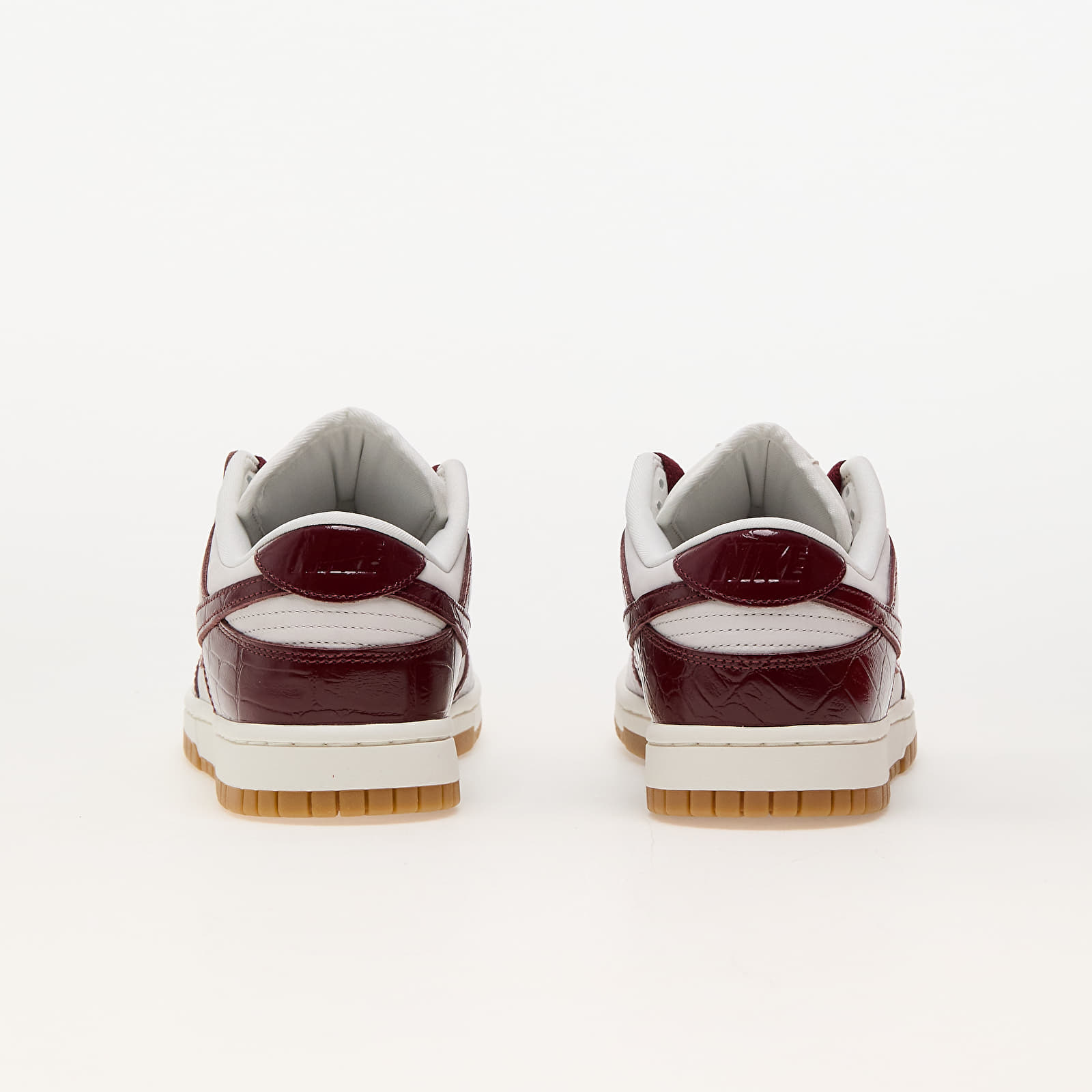 Naiste tossud ja kingad Nike W Dunk Low Lx "Rich Grandma" Phantom/ Dark Team Red-Sail