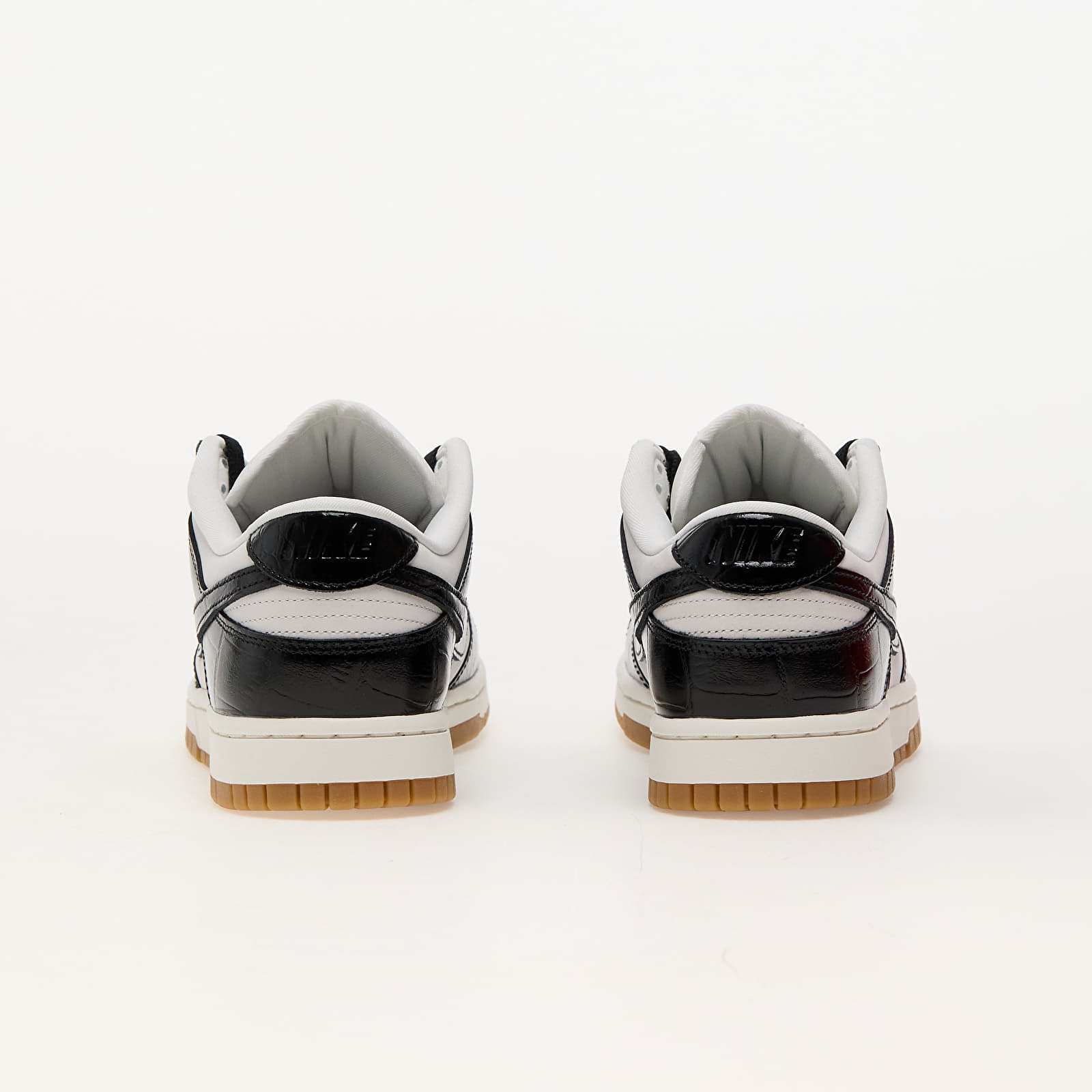Women's sneakers and shoes Nike W Dunk Low Lx "Rich Grandma" Phantom/ Black-Sail-Gum Light Brown