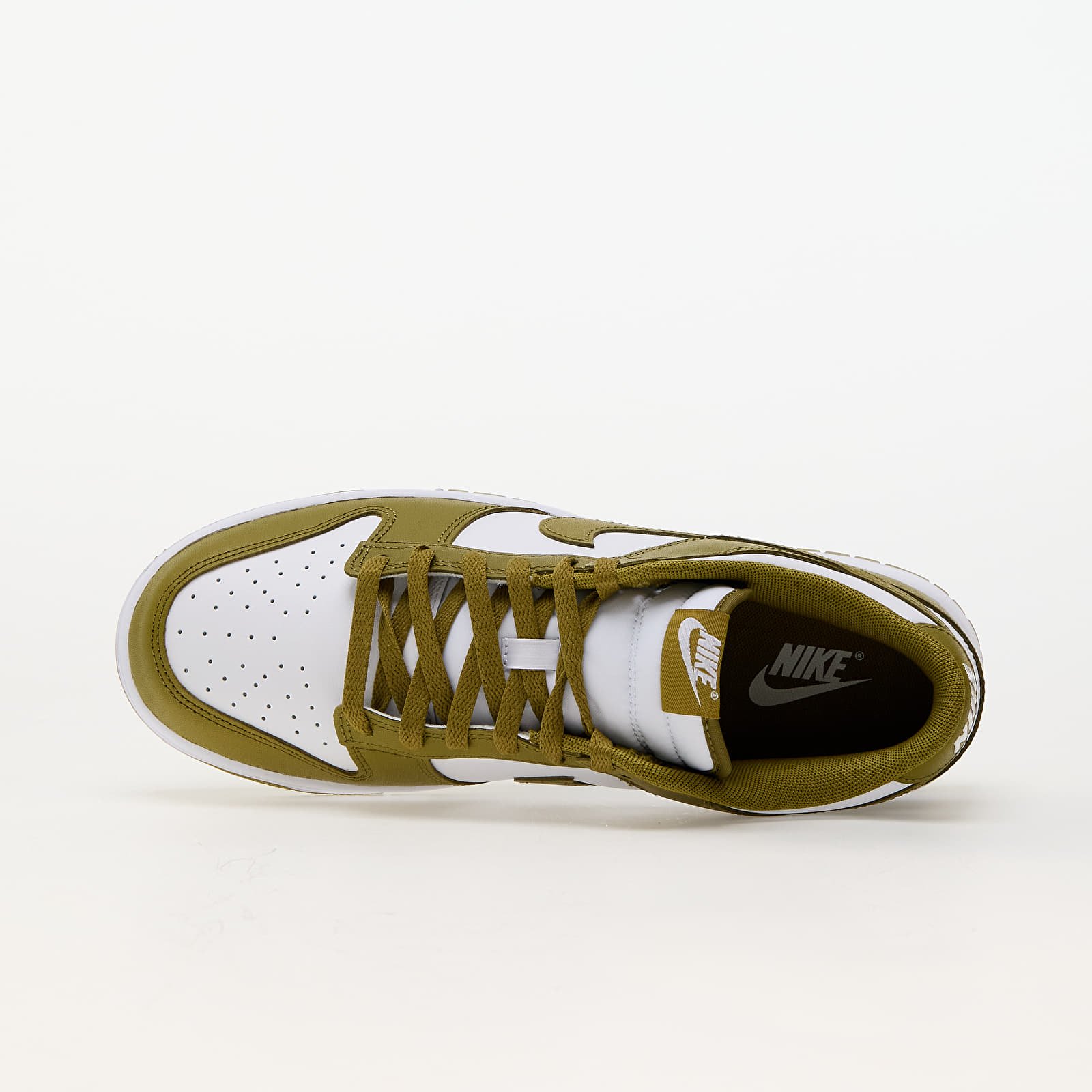 Men's sneakers and shoes Nike Dunk Low Retro White/ Pacific Moss
