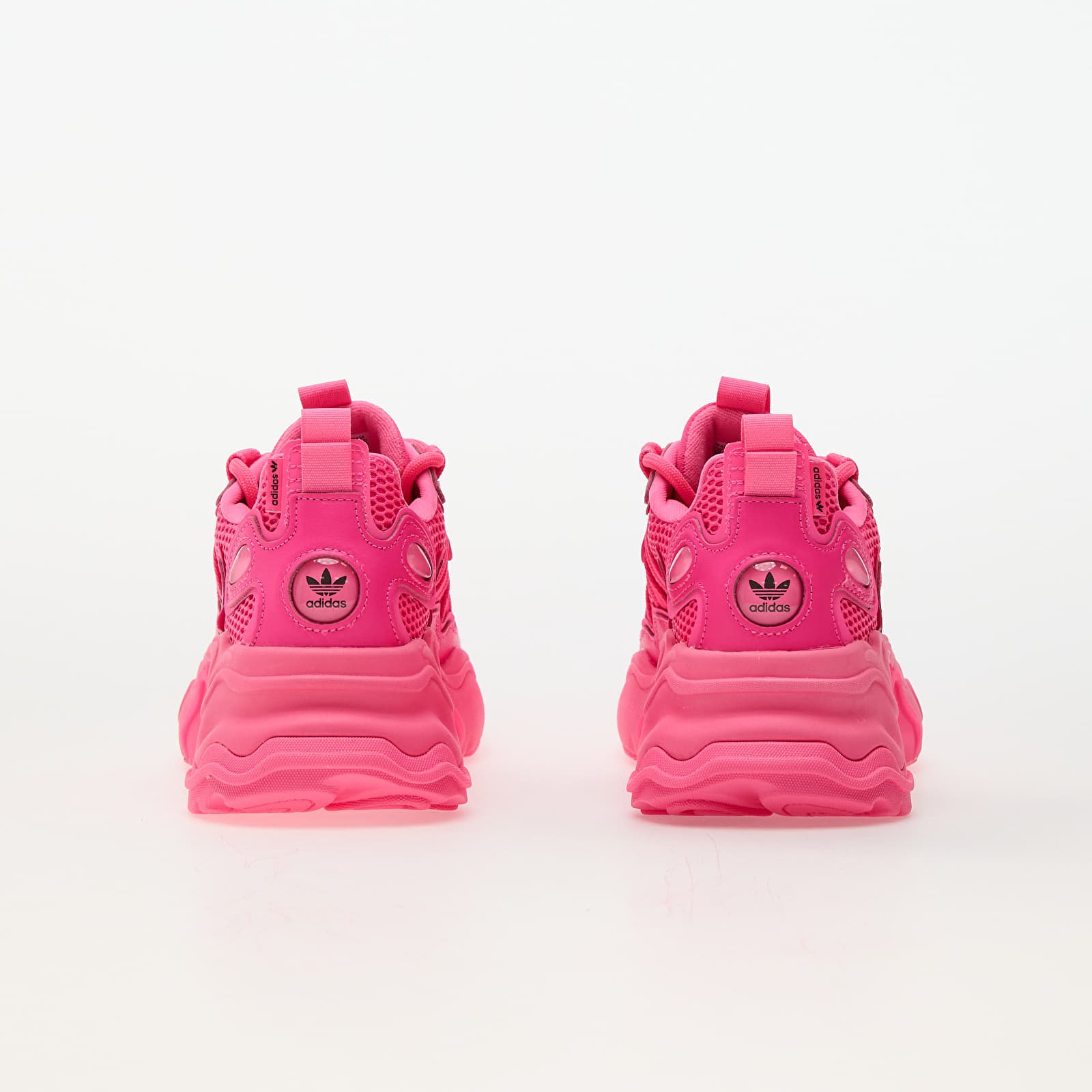 Sneakers og sko til kvinder adidas Ozthemis W Lucid Pink/ Lucid Pink/ Core Black