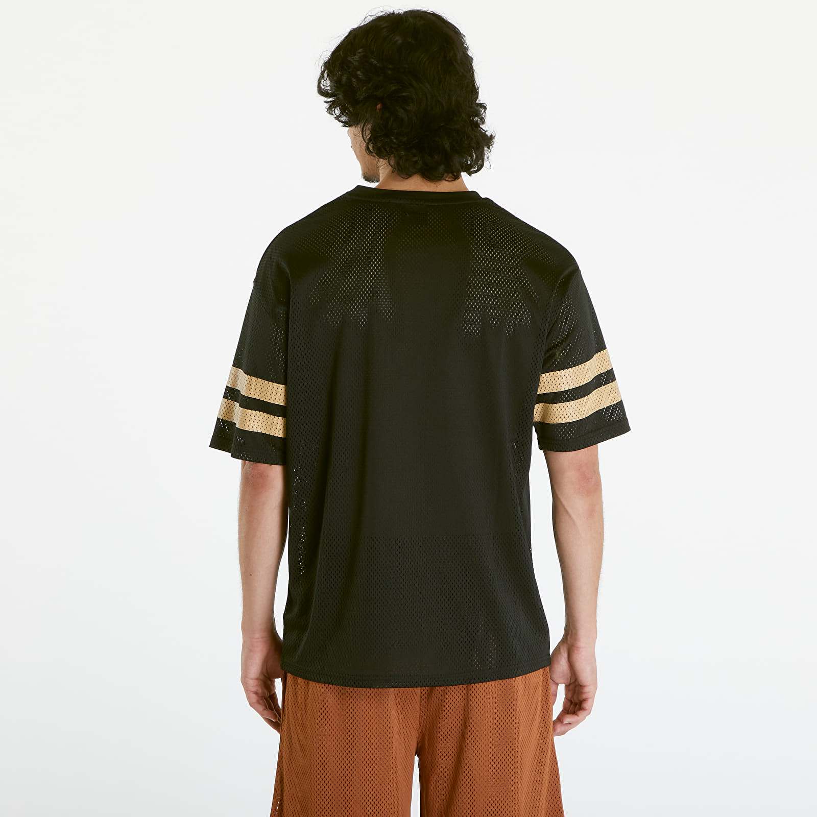 Camisetas New Era Mesh Oversized Tee UNISEX Black/ Metalic gold