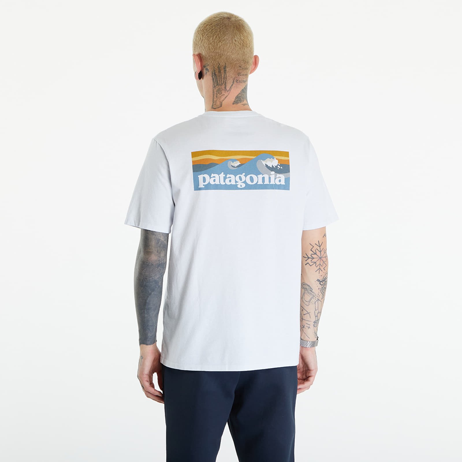 T-shirts Patagonia M's Boardshort Logo Pocket Responsibili-Tee White