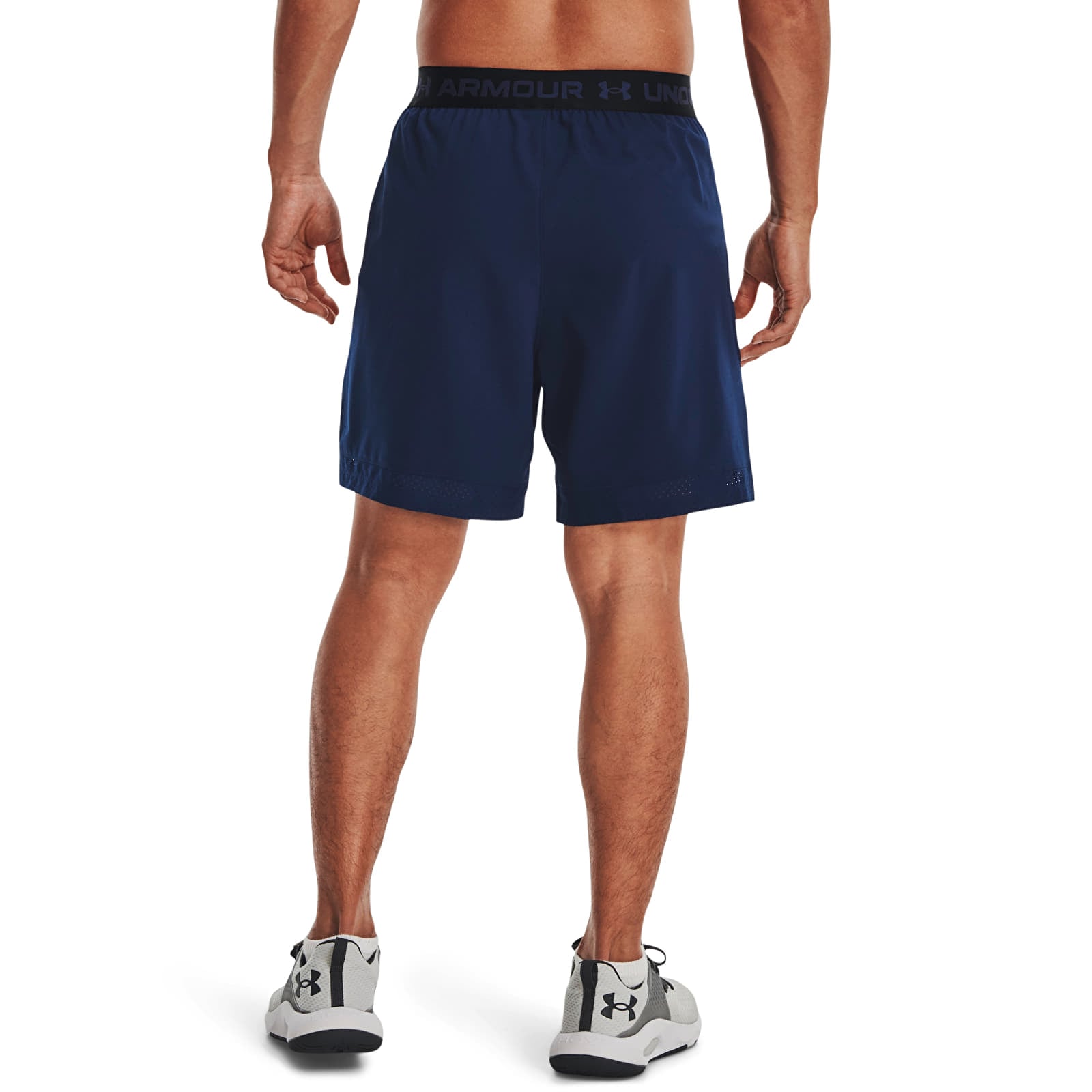 Pantaloncini Under Armour Vanish Woven 6In Shorts Academy