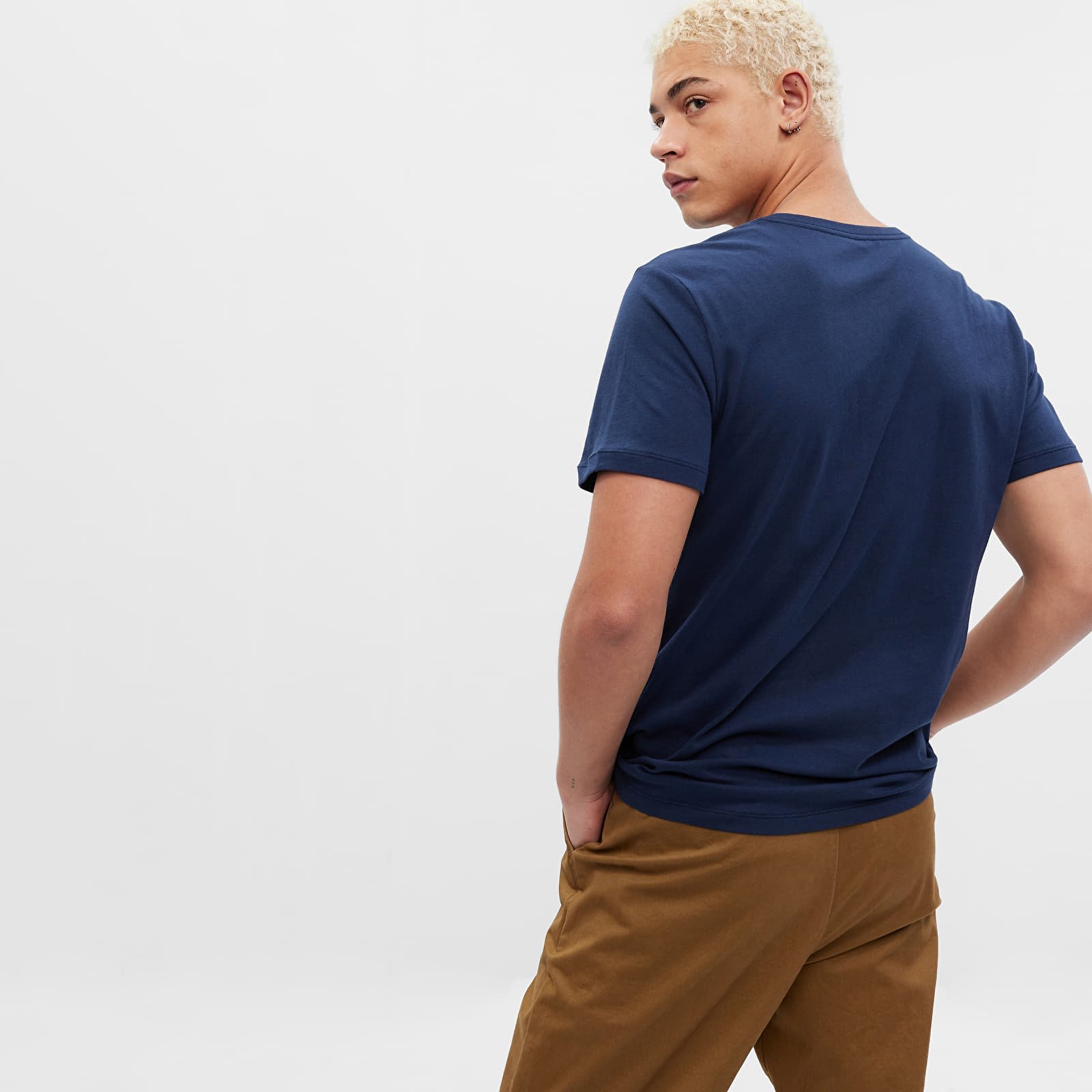 Trička GAP Micro Logo Vee Neck Tee Tapestry Navy