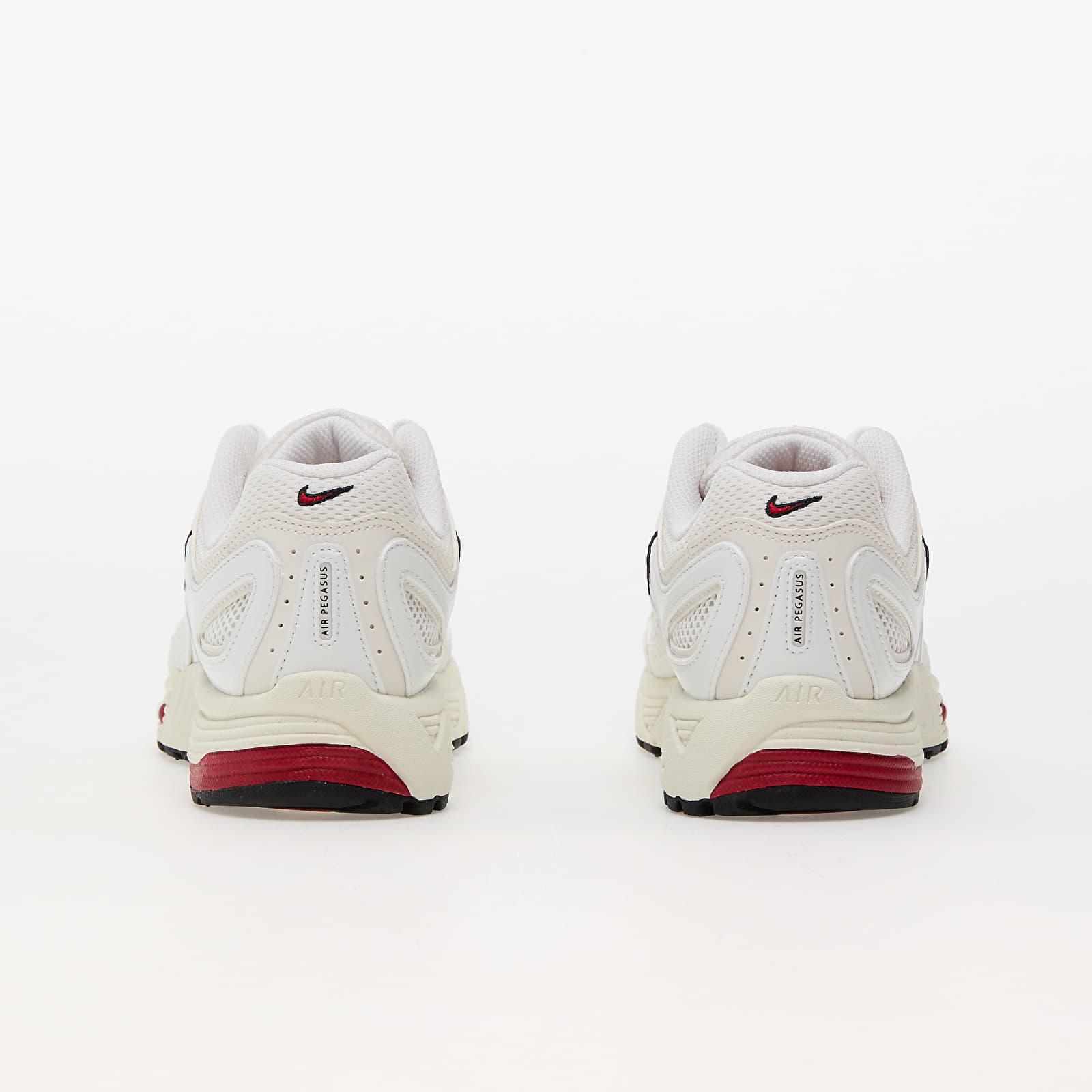 Sneakers og sko til kvinder Nike W Air Peg 2K5 White/ Gym Red-Phantom-Coconut Milk