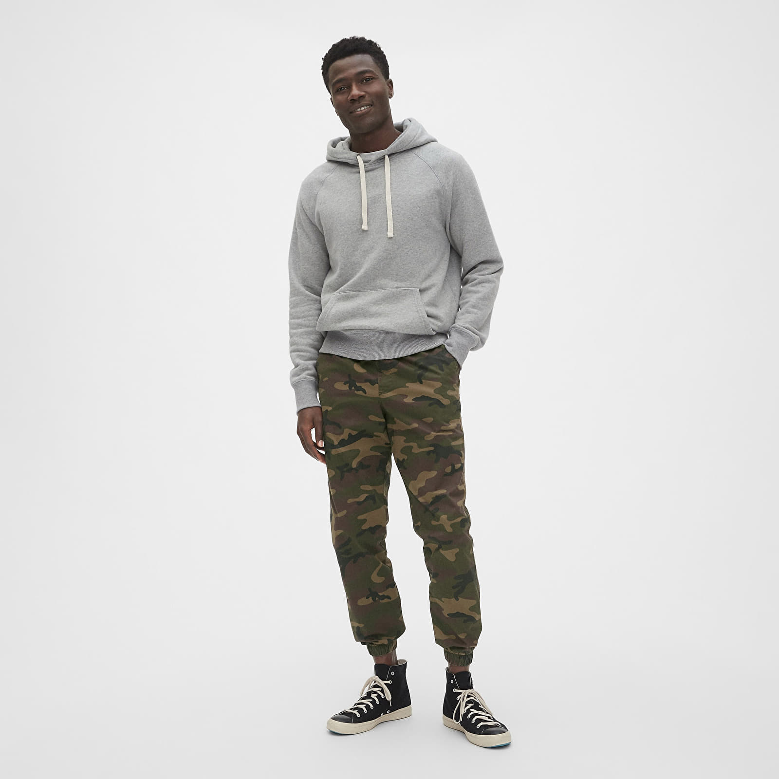 Jeans and trousers GAP Jogger Pants Green Camo Queens