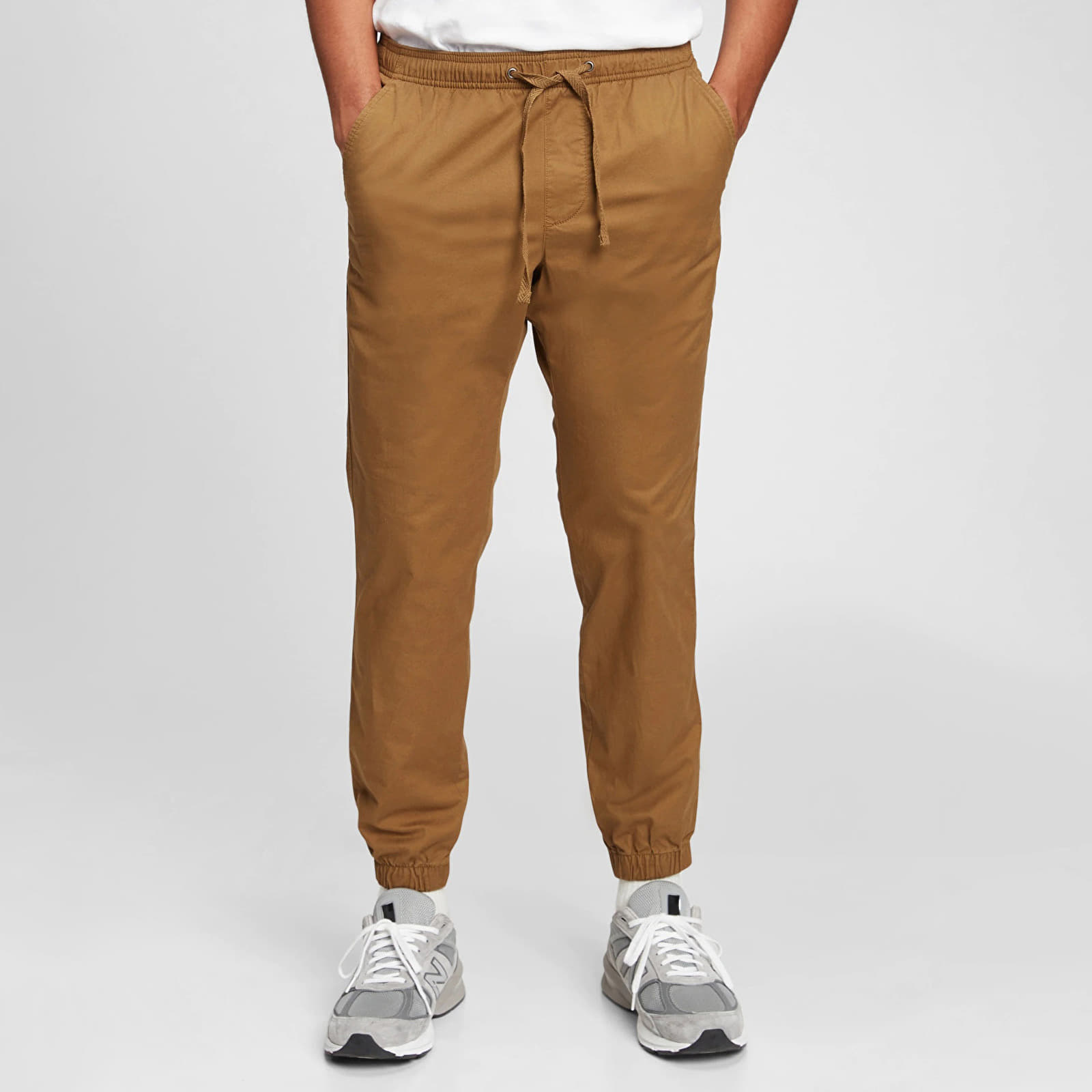 Pantaloni GAP Jogger Pants Palomino Brown Global