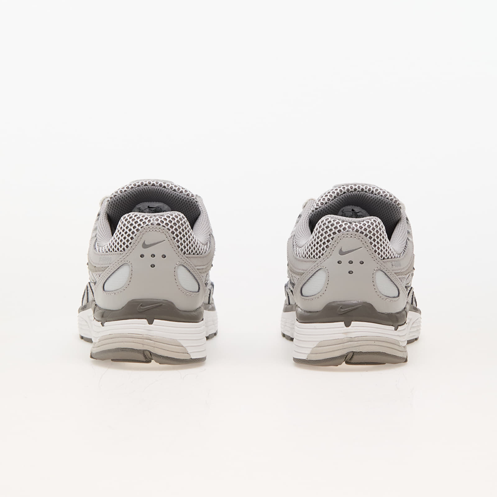 Zapatillas Hombre Nike P-6000 Premium Lt Iron Ore/ Metallic Silver-Photon Dust