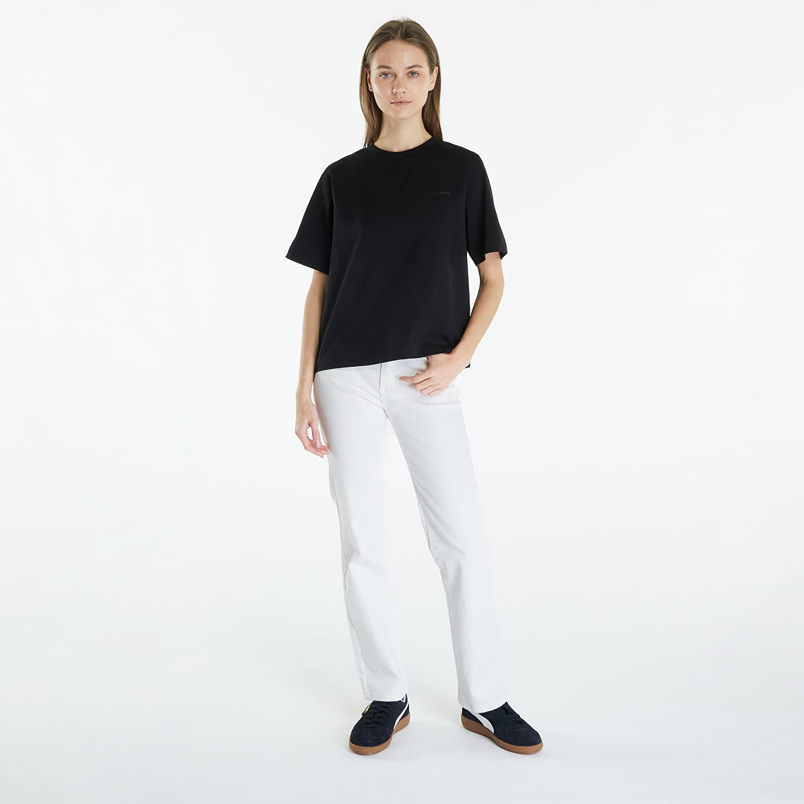 T-Shirts Queens Women's Essential T-Shirt With Tonal Print Black