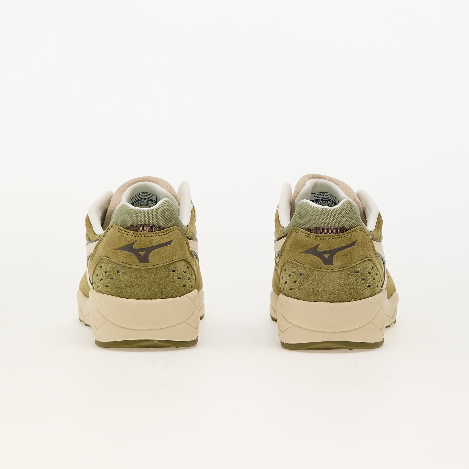 Men's sneakers and shoes Mizuno Contender Premium Olive Drab/ Smoke Green/ Cloud Cream