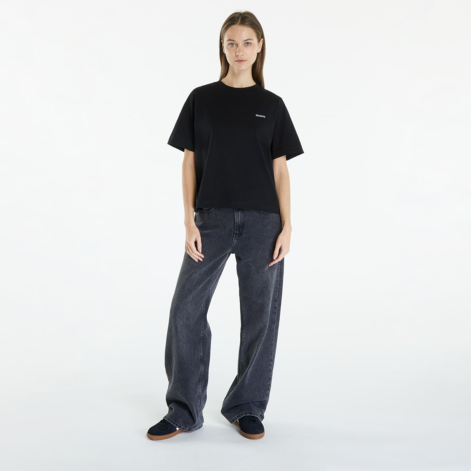 T-Shirts Queens Women's Essential T-Shirt With Contrast Print Black