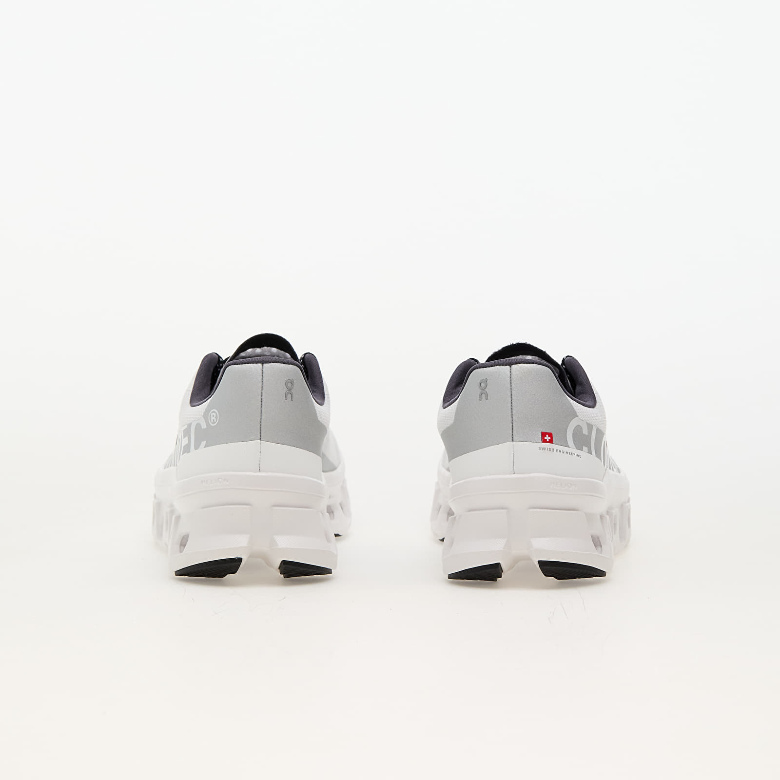 Meeste tossud ja kingad On M Cloudmonster All White