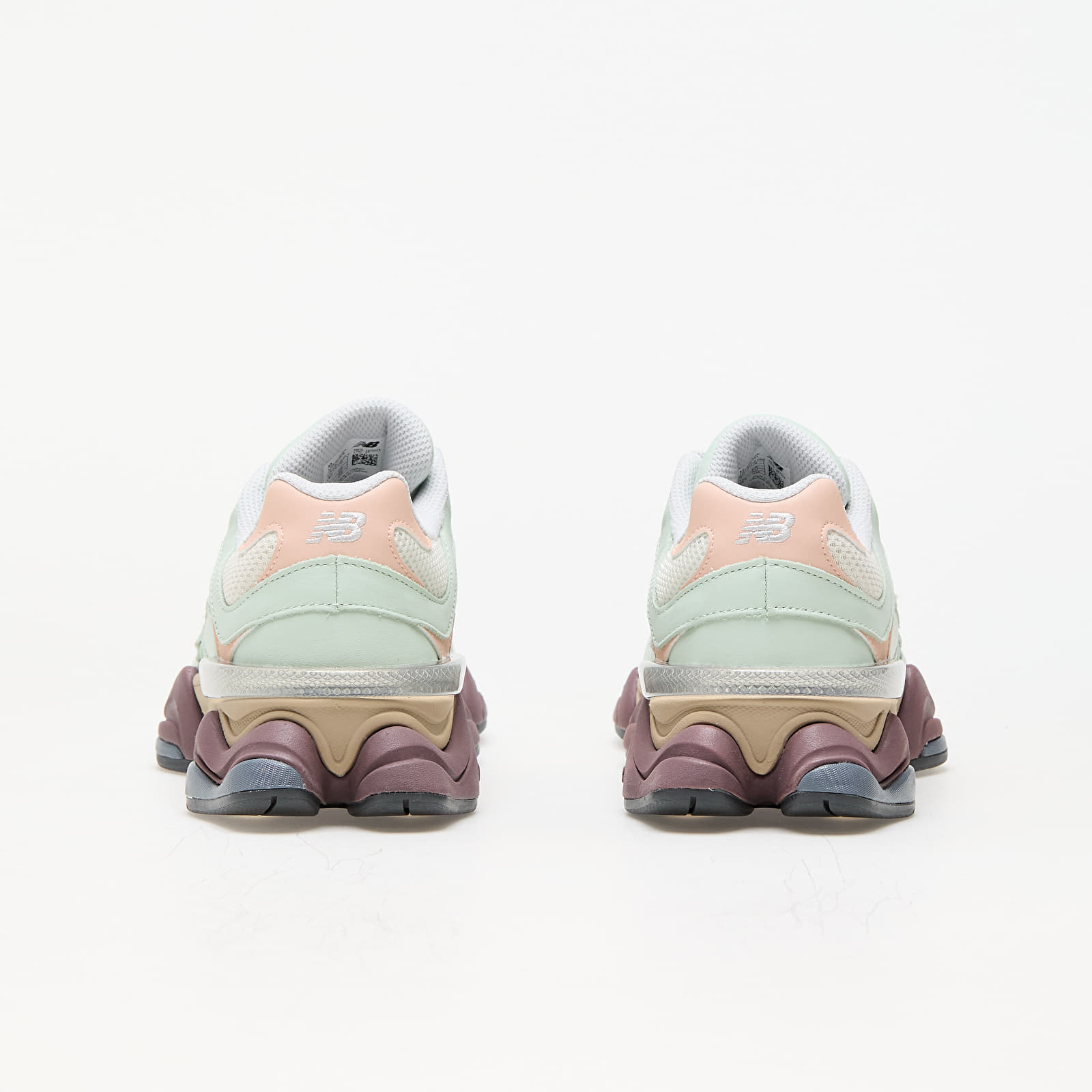 Men's sneakers and shoes New Balance 9060 Clay Ash/ Linen/ Vintage Rose