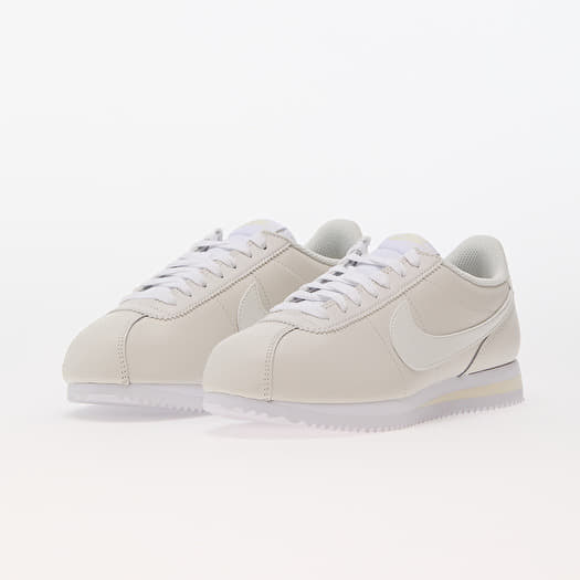 Baskets et chaussures pour femmes Nike W Cortez Phantom Sail Coconut Milk White Queens